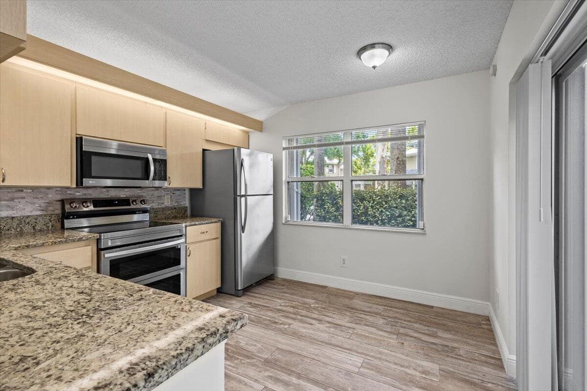 2846 SW Lakemont Place, Palm City, FL 34990 — photo 10 of 41
