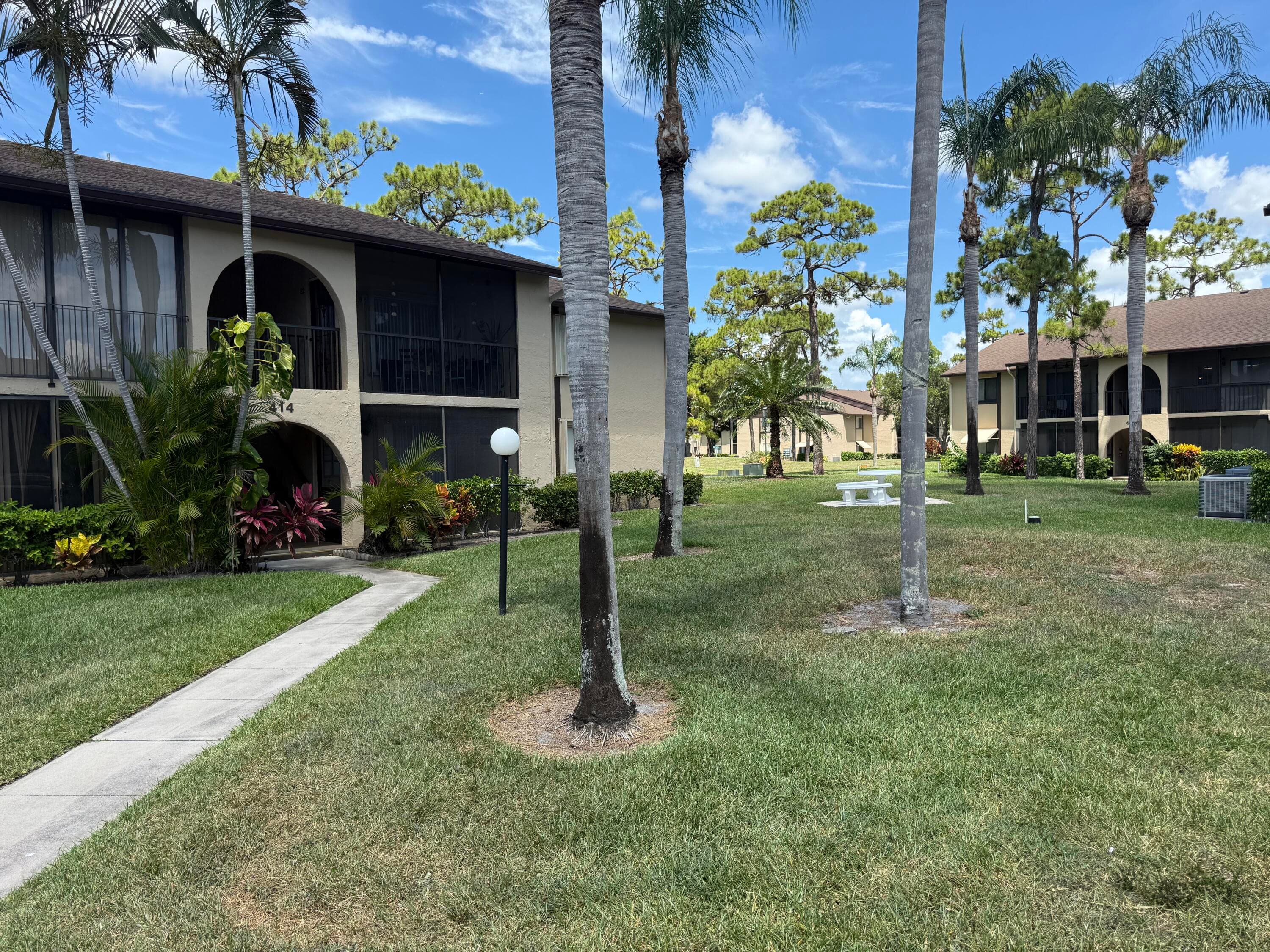 414 Pine Glen Lane B-1, Greenacres, FL 33463 — photo 2 of 7