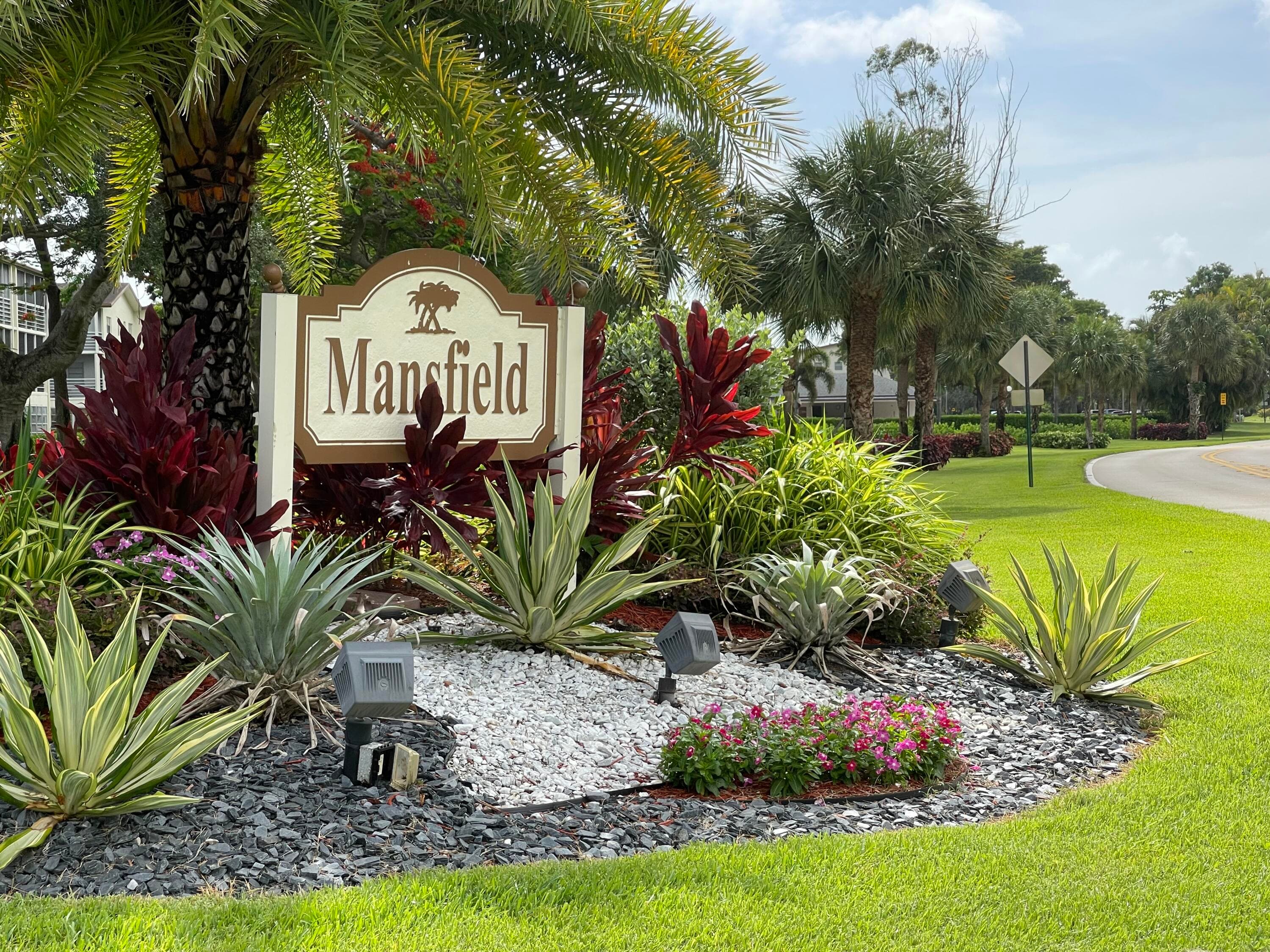 27 Mansfield A, Boca Raton, FL 33434 — photo 1 of 48