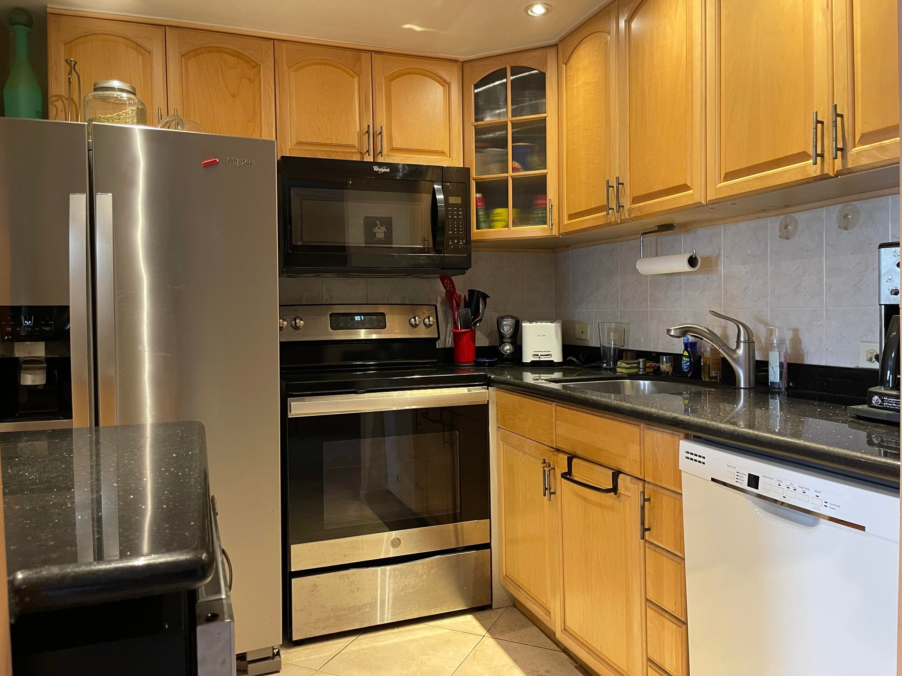 27 Mansfield A, Boca Raton, FL 33434 — photo 7 of 48