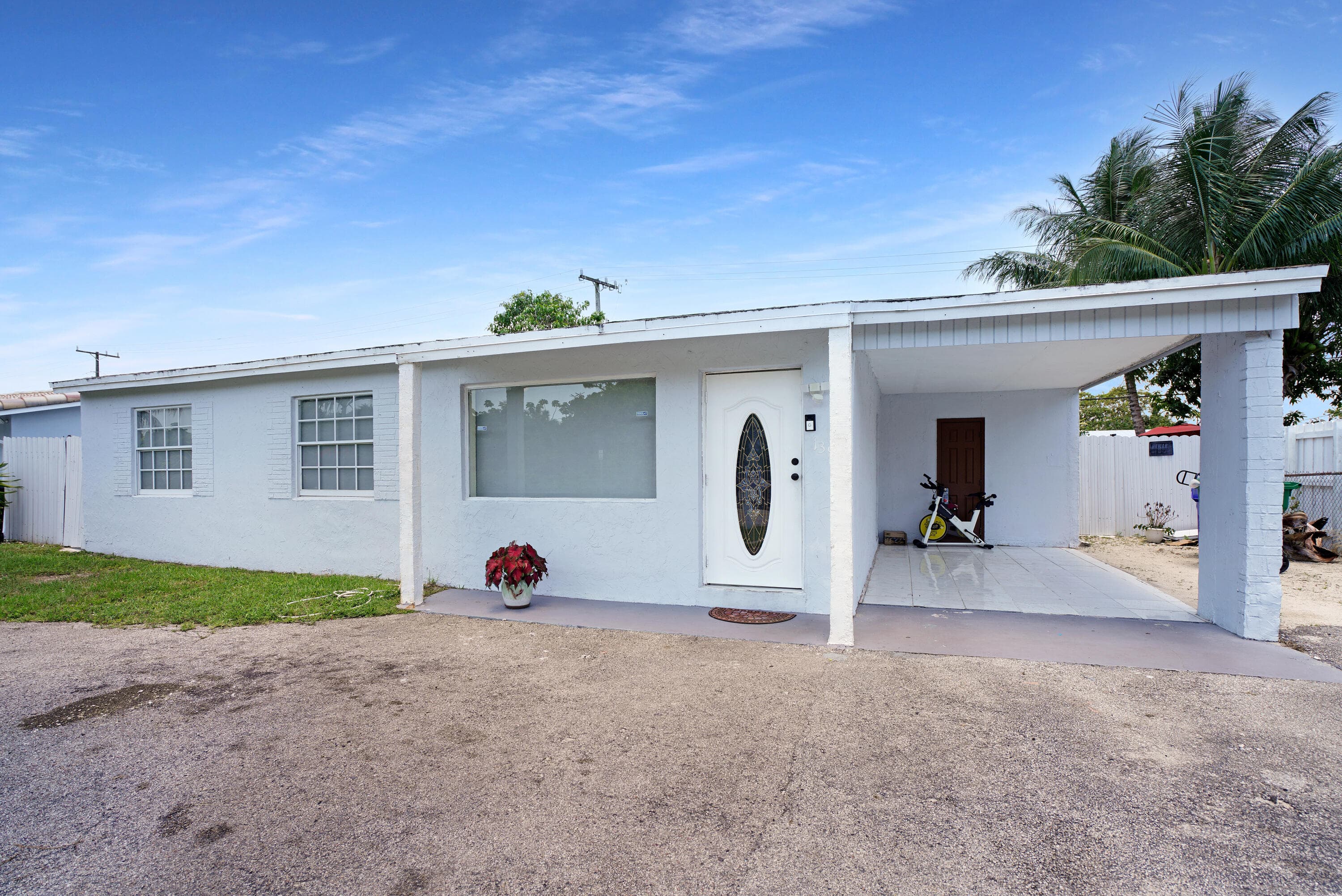 1395 SW 46 Th Avenue, Fort Lauderdale, FL 33317 — photo 2 of 36