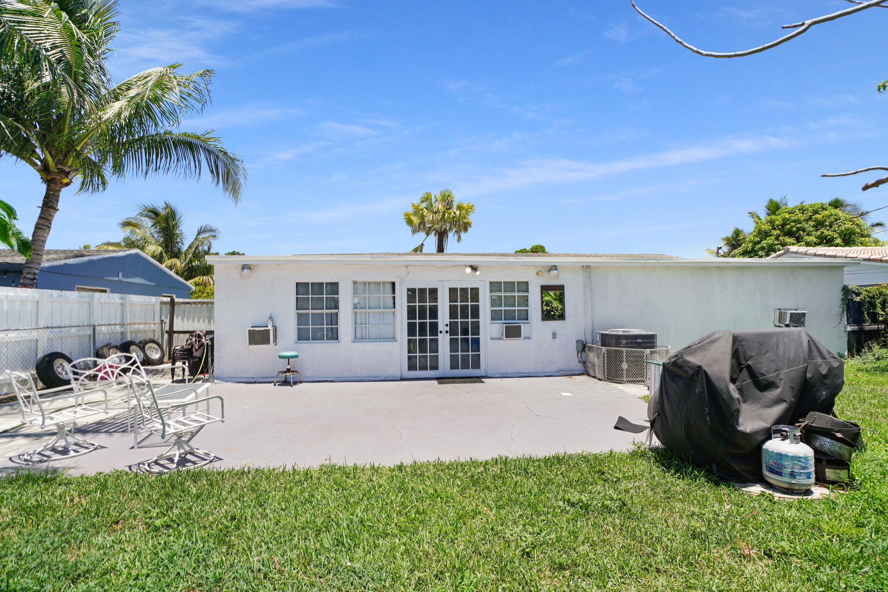 1395 SW 46 Th Avenue, Fort Lauderdale, FL 33317 — photo 31 of 36