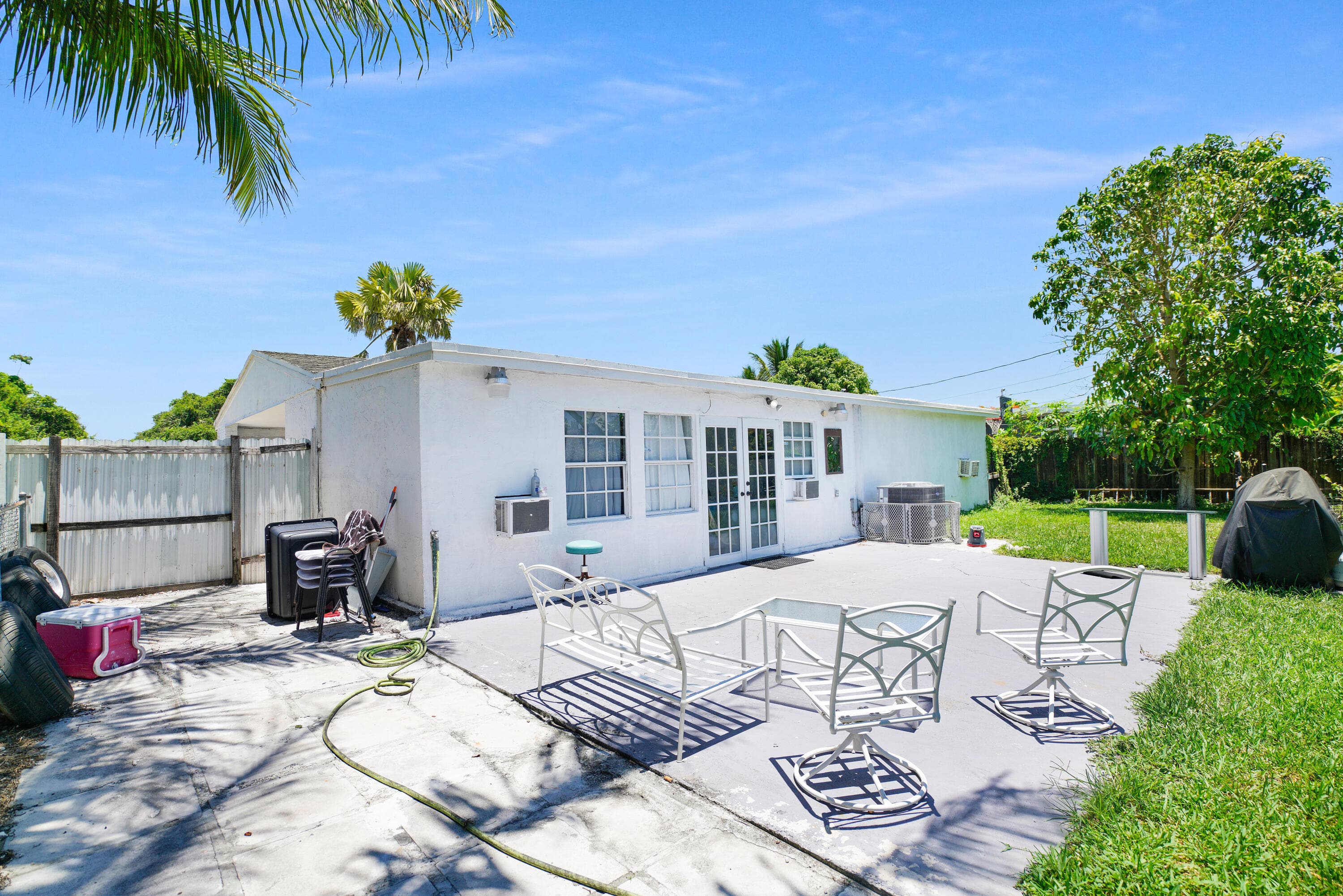 1395 SW 46 Th Avenue, Fort Lauderdale, FL 33317 — photo 33 of 36