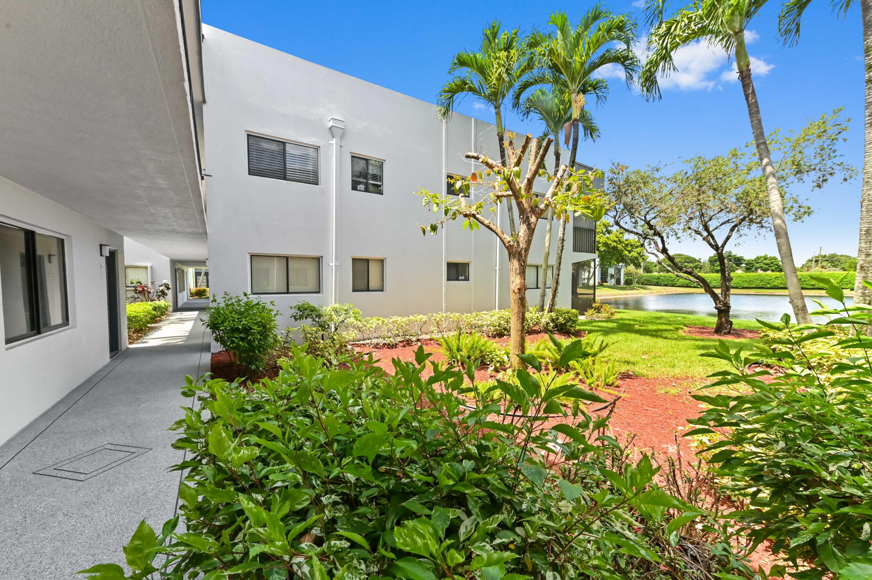 15054 Ashland Way 84, Delray Beach, FL 33484 — photo 4 of 16