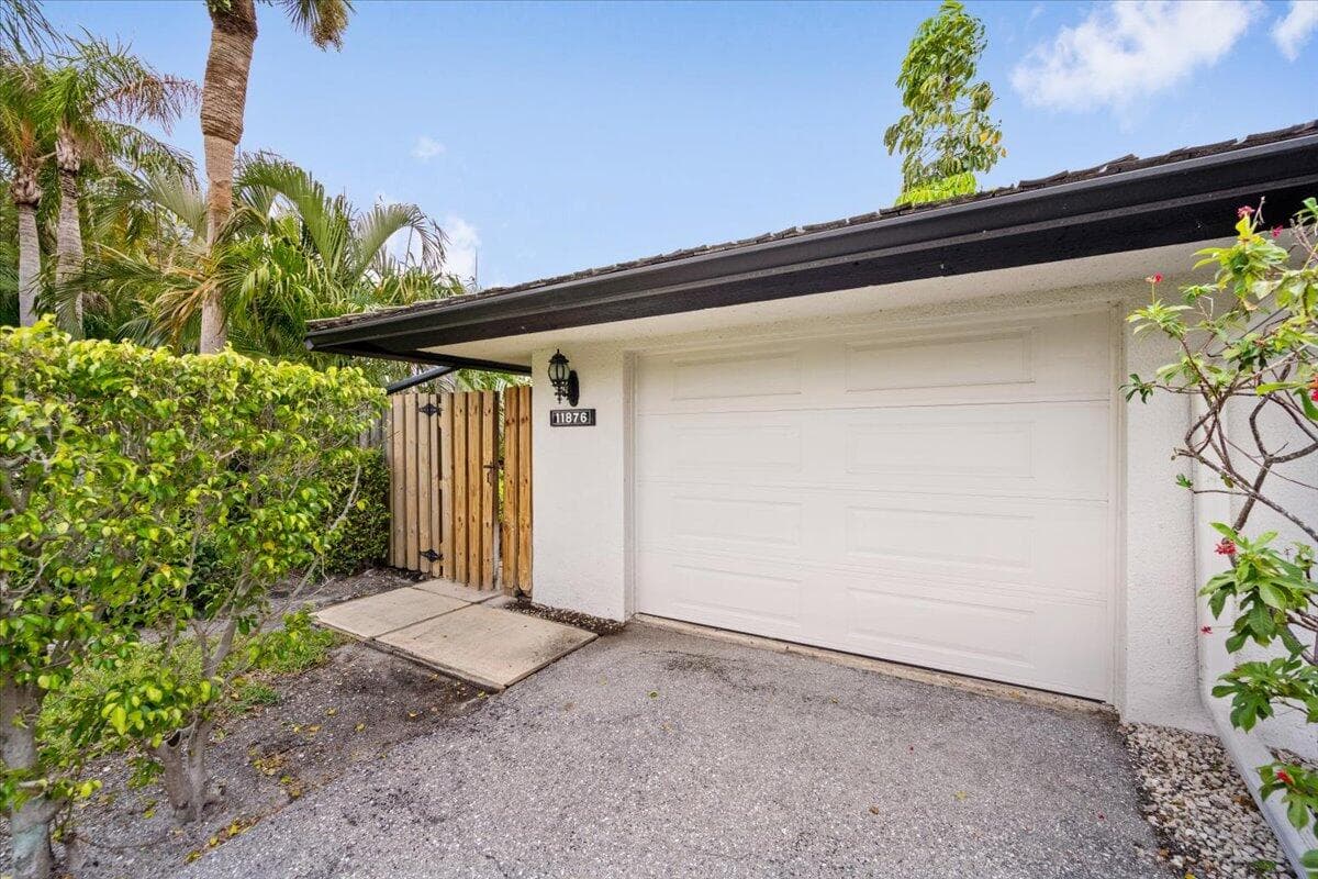 11876 Pebblewood Drive, Wellington, FL 33414 — photo 3 of 35