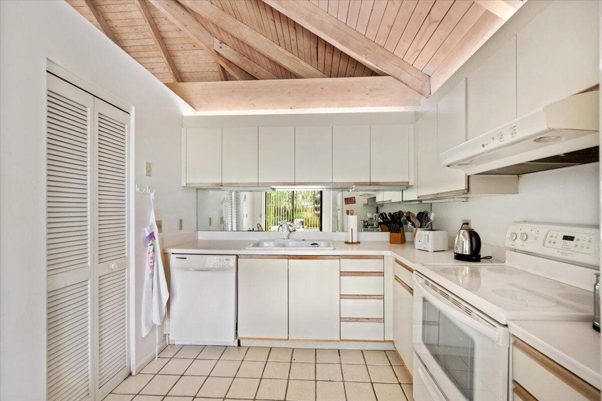 11876 Pebblewood Drive, Wellington, FL 33414 — photo 12 of 35