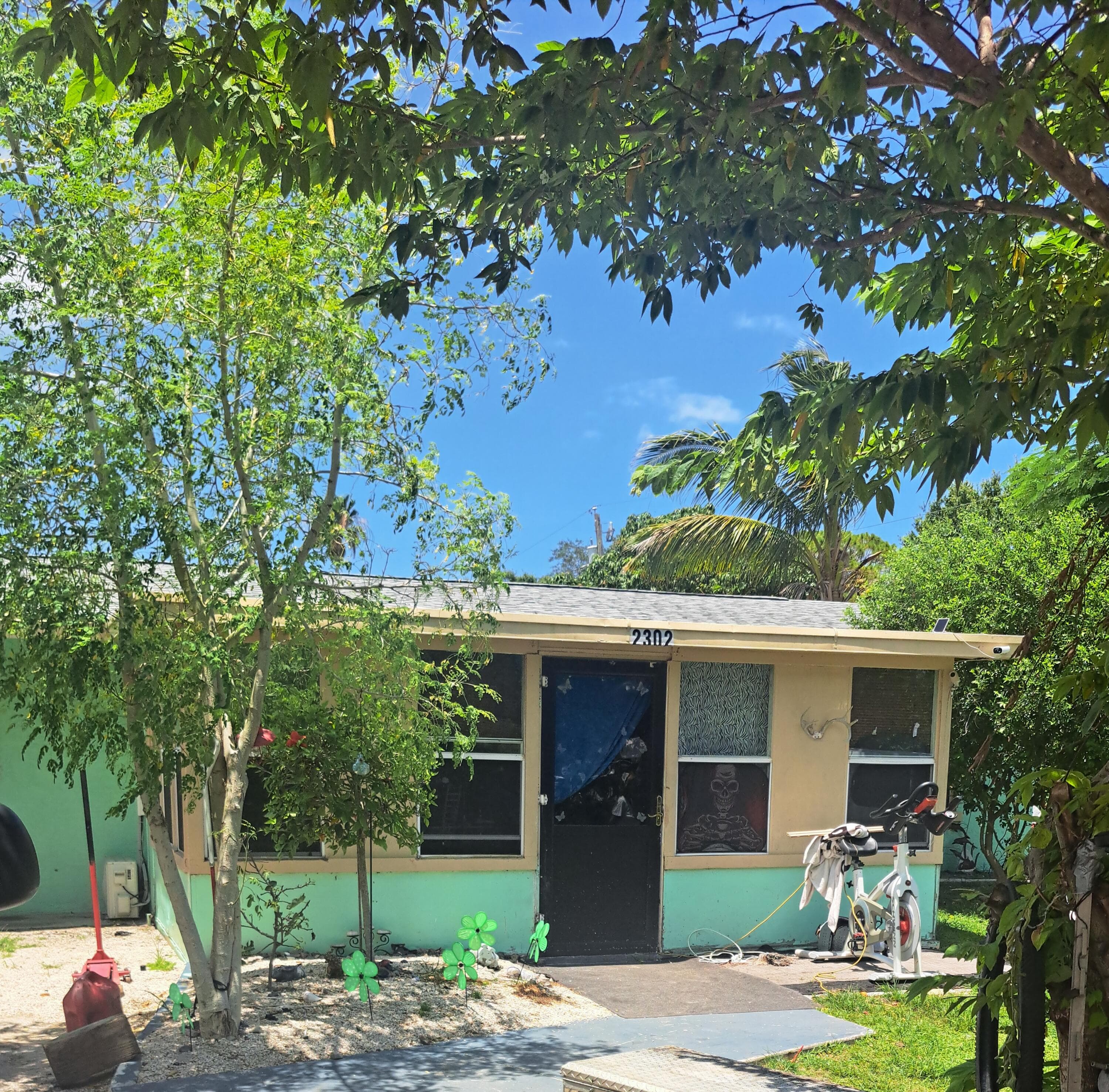 2302 Barbara Avenue, Fort Pierce, FL 34982 — photo 1 of 2
