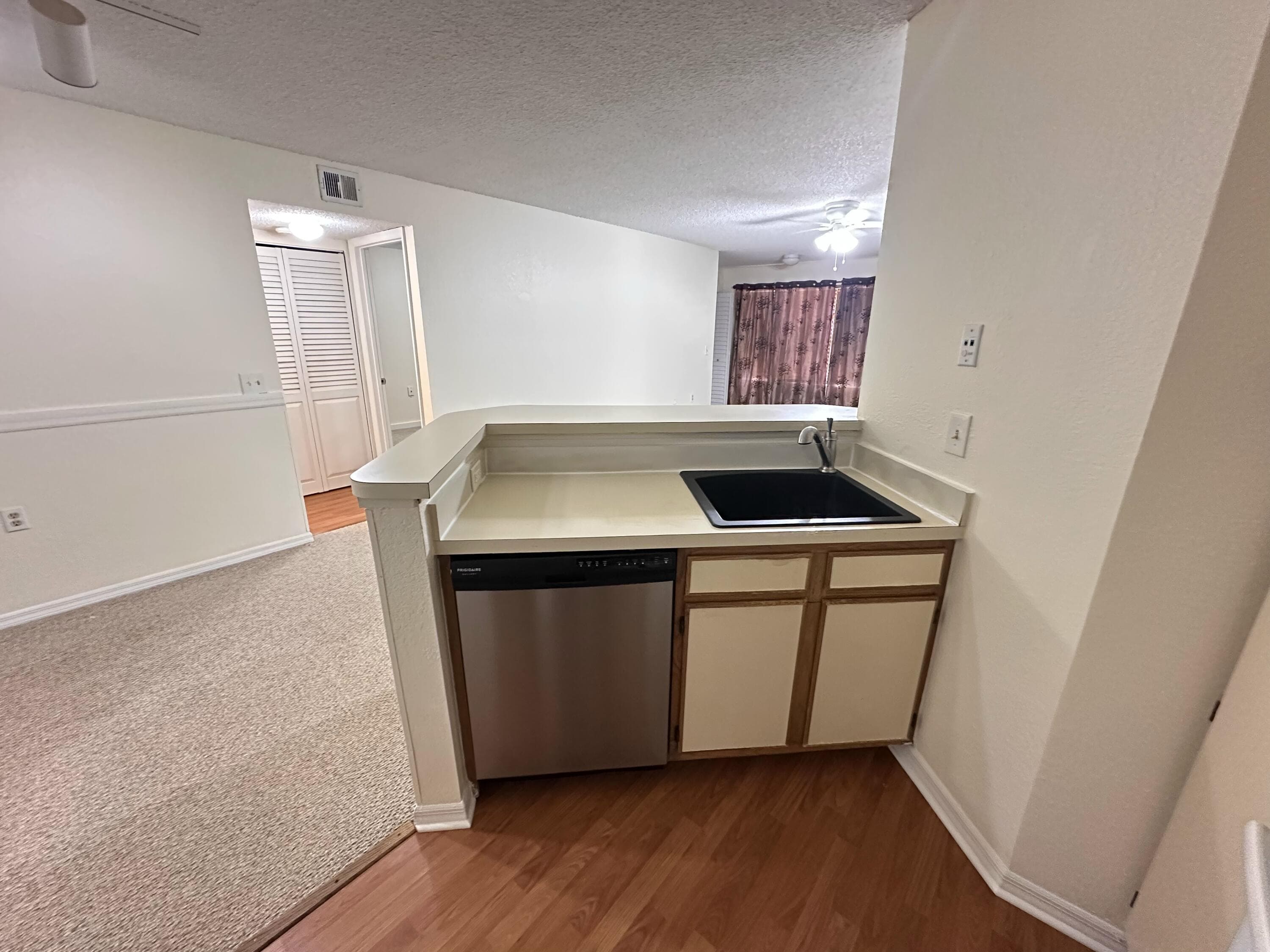 1401 Village Boulevard 1914, West Palm Beach, FL 33409 — photo 4 of 15