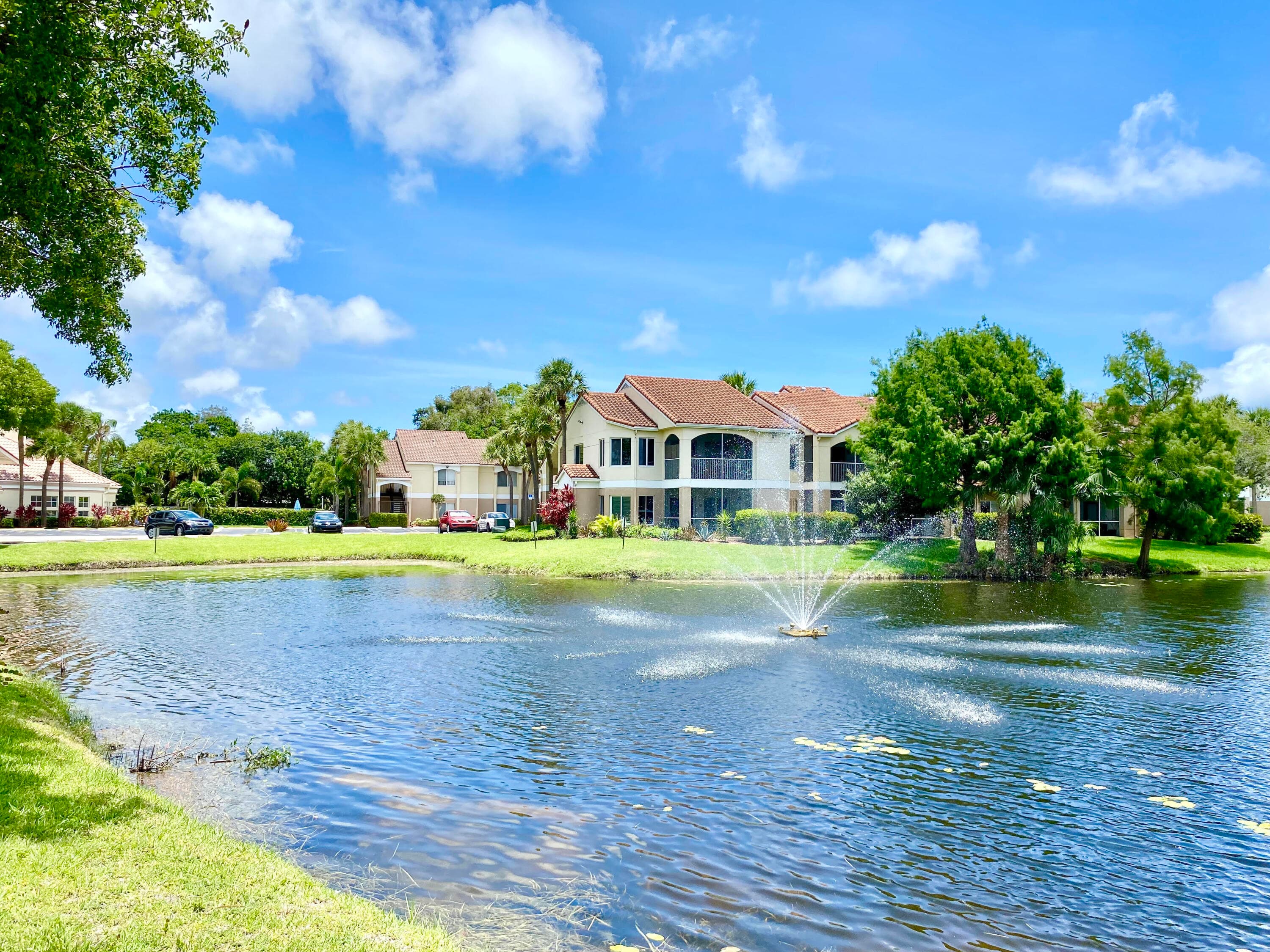 815 W Boynton Beach Boulevard 7-102, Boynton Beach, FL 33426 — photo 1 of 36