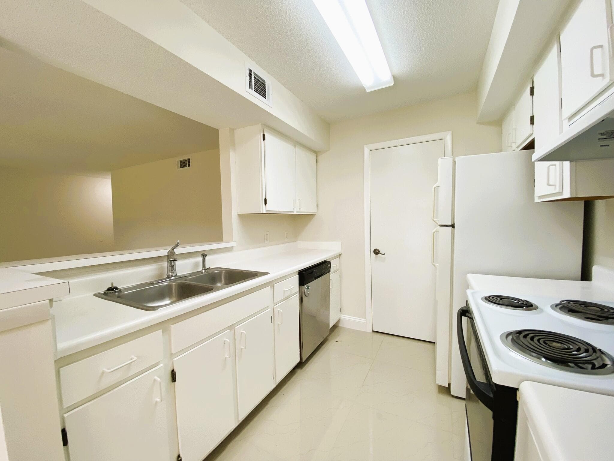 815 W Boynton Beach Boulevard 7-102, Boynton Beach, FL 33426 — photo 13 of 36