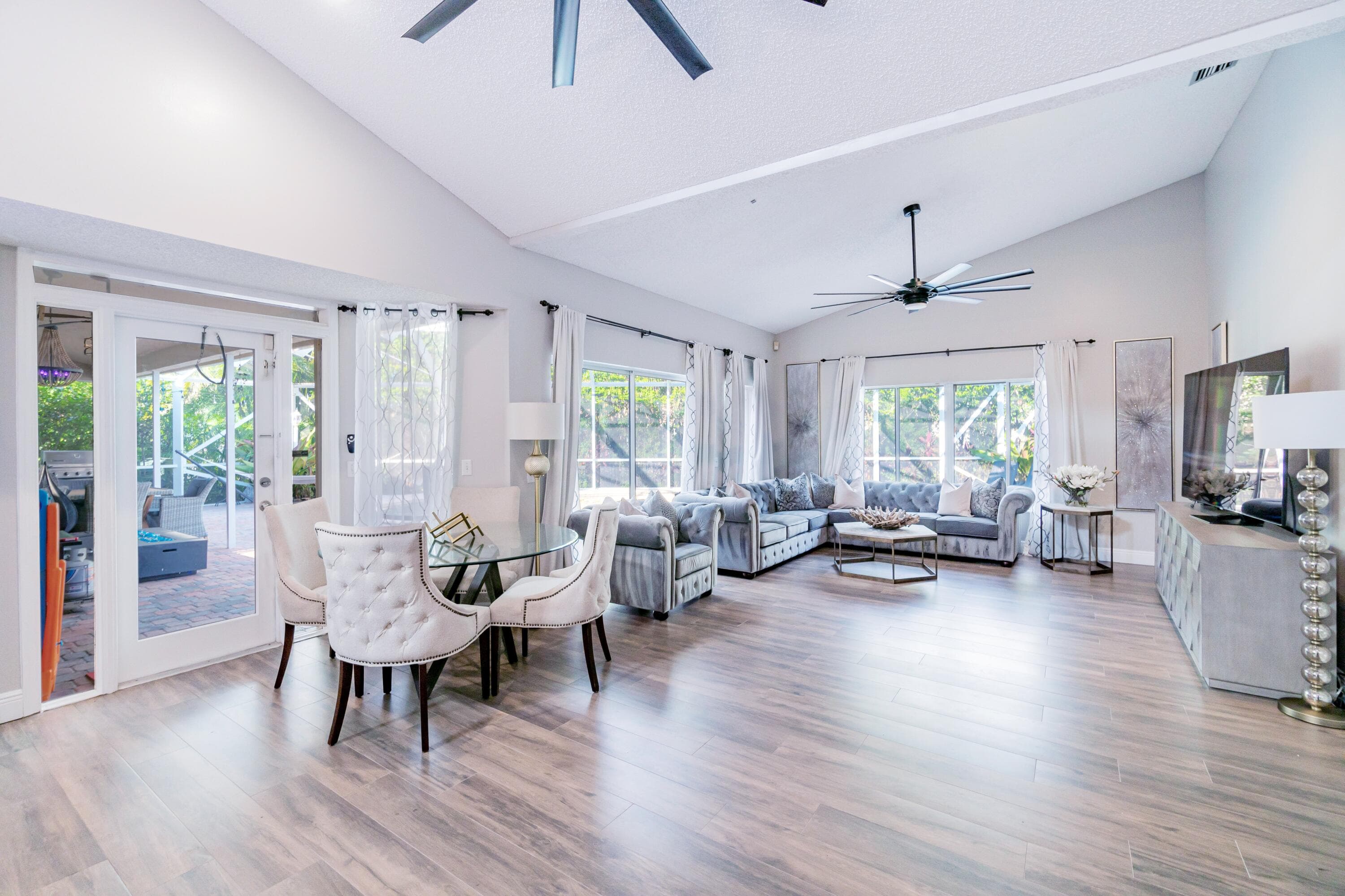 15835 Meadow Wood Drive, Wellington, FL 33414 — photo 11 of 61