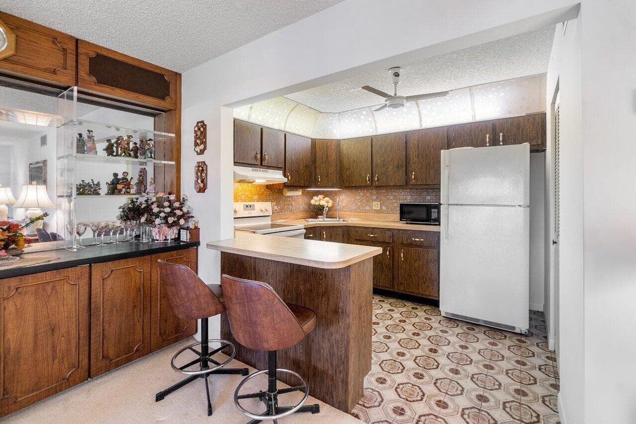 342 Pine Ridge Circle B-2, Greenacres, FL 33463 — photo 11 of 18