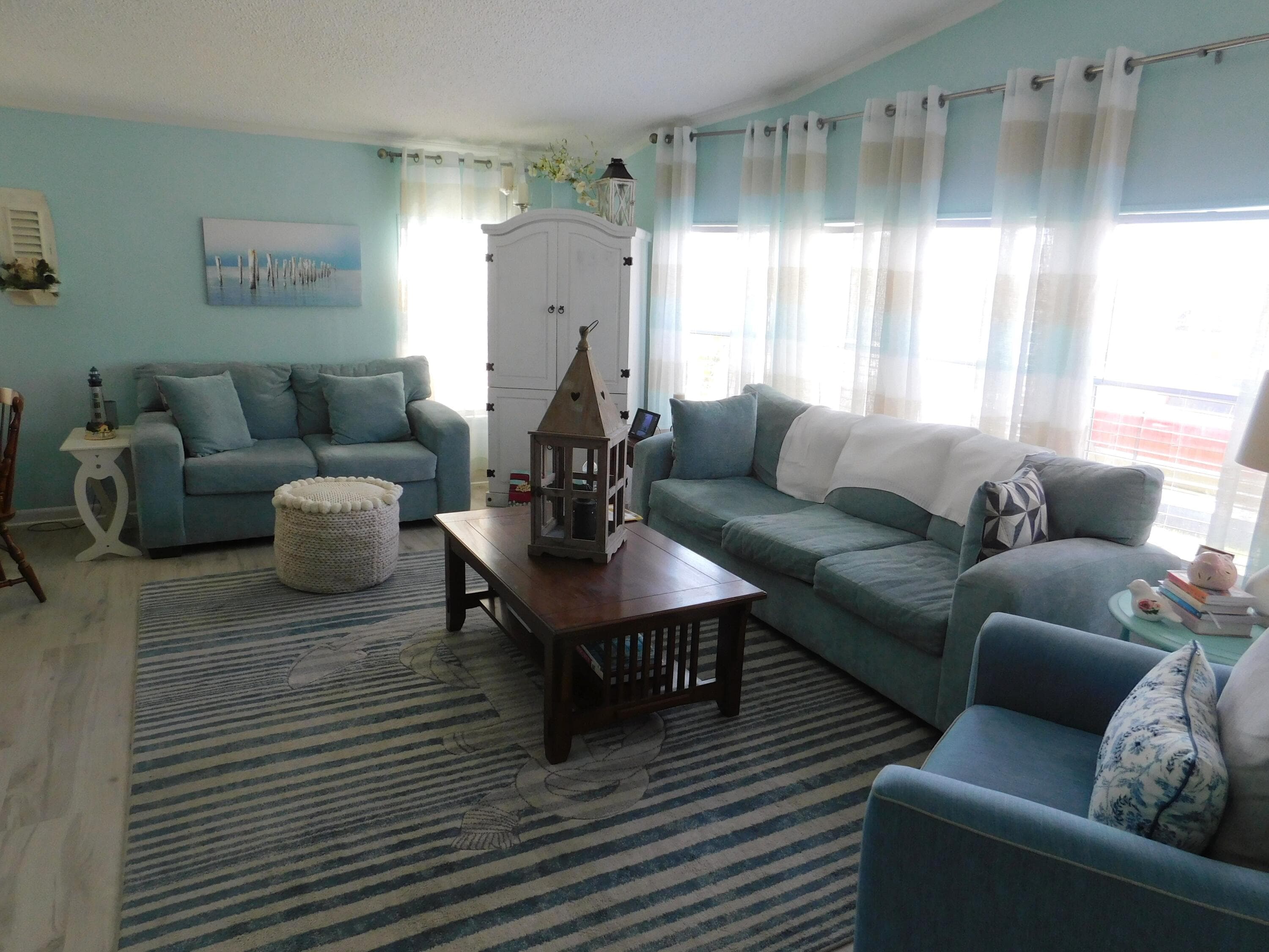 514 Hemingway Terrace, Fort Pierce, FL 34982 — photo 3 of 17
