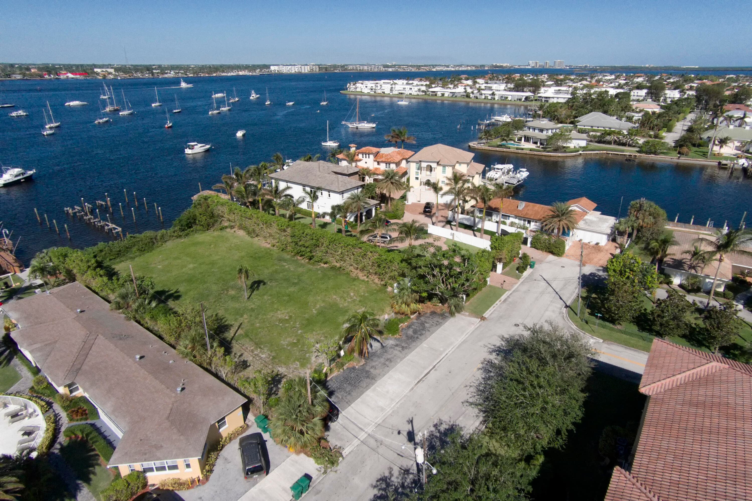 2715 Lake Drive, Riviera Beach, FL 33404 — photo 9 of 15