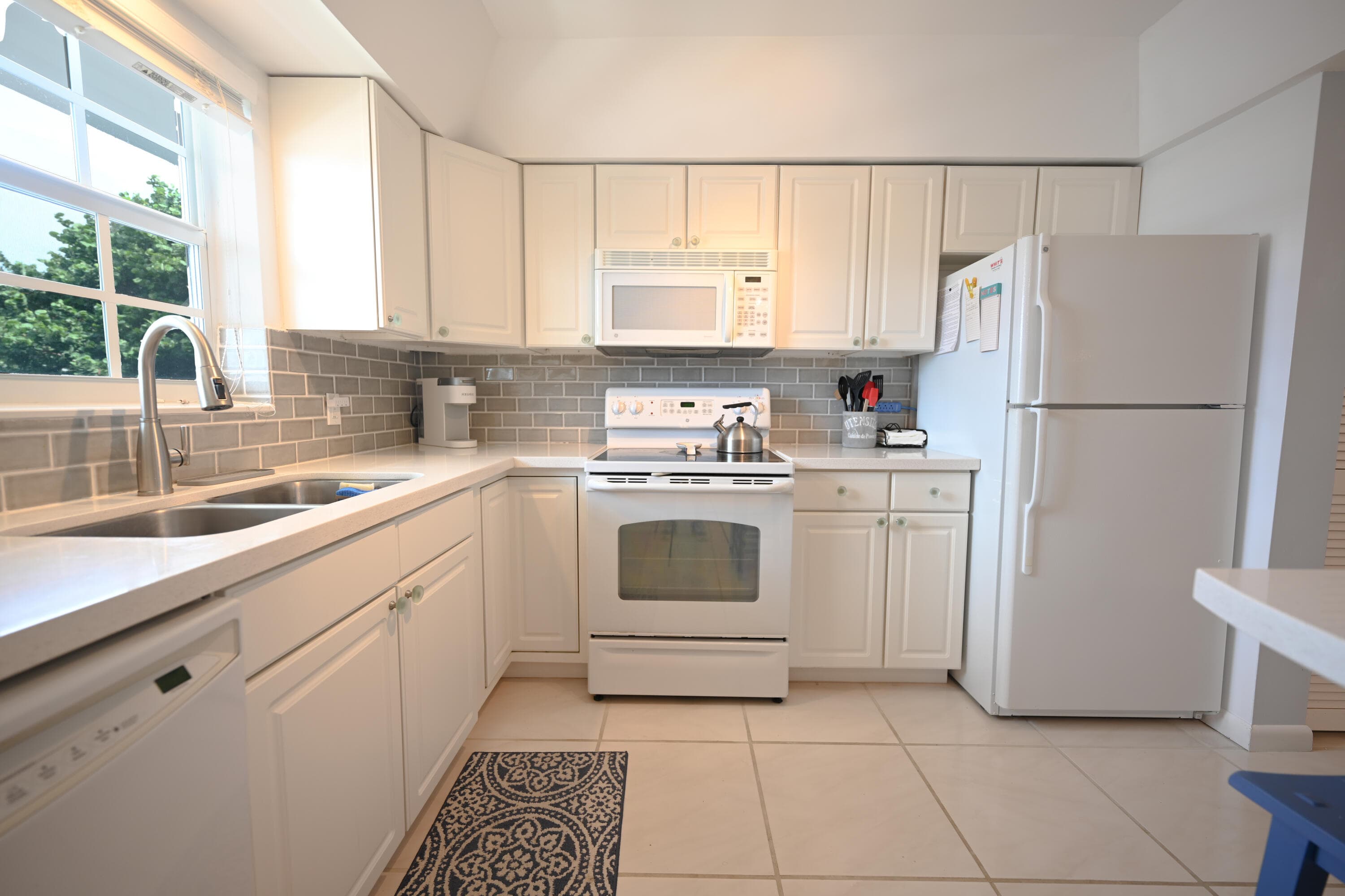1700 S Ocean Boulevard 14, Delray Beach, FL 33483 — photo 5 of 33