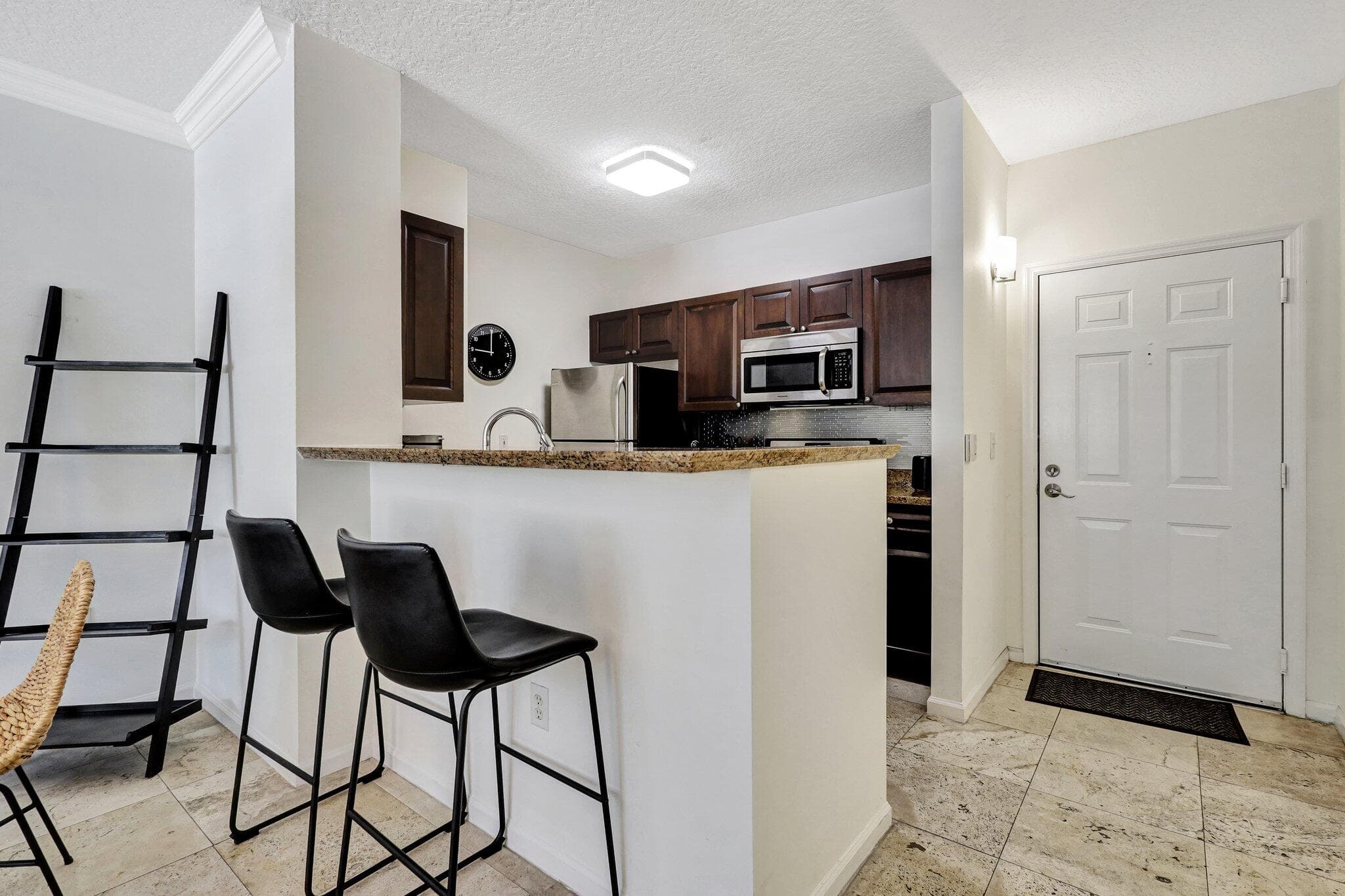 580 S Sapodilla Avenue 105, West Palm Beach, FL 33401 — photo 6 of 24