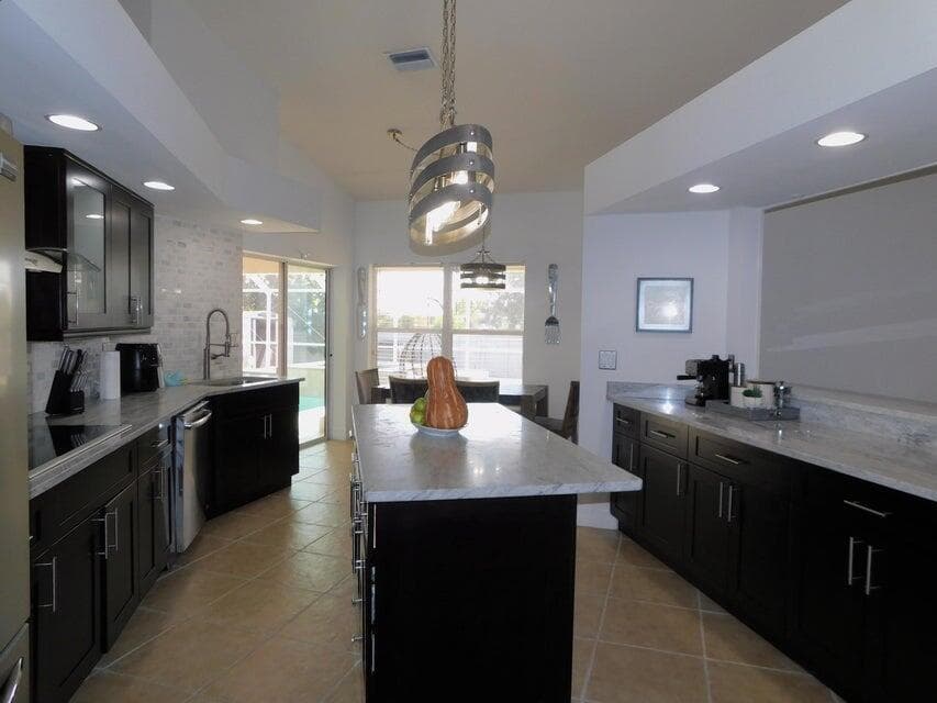 680 Manhattan Street E, Lehigh Acres, FL 33974 — photo 7 of 27