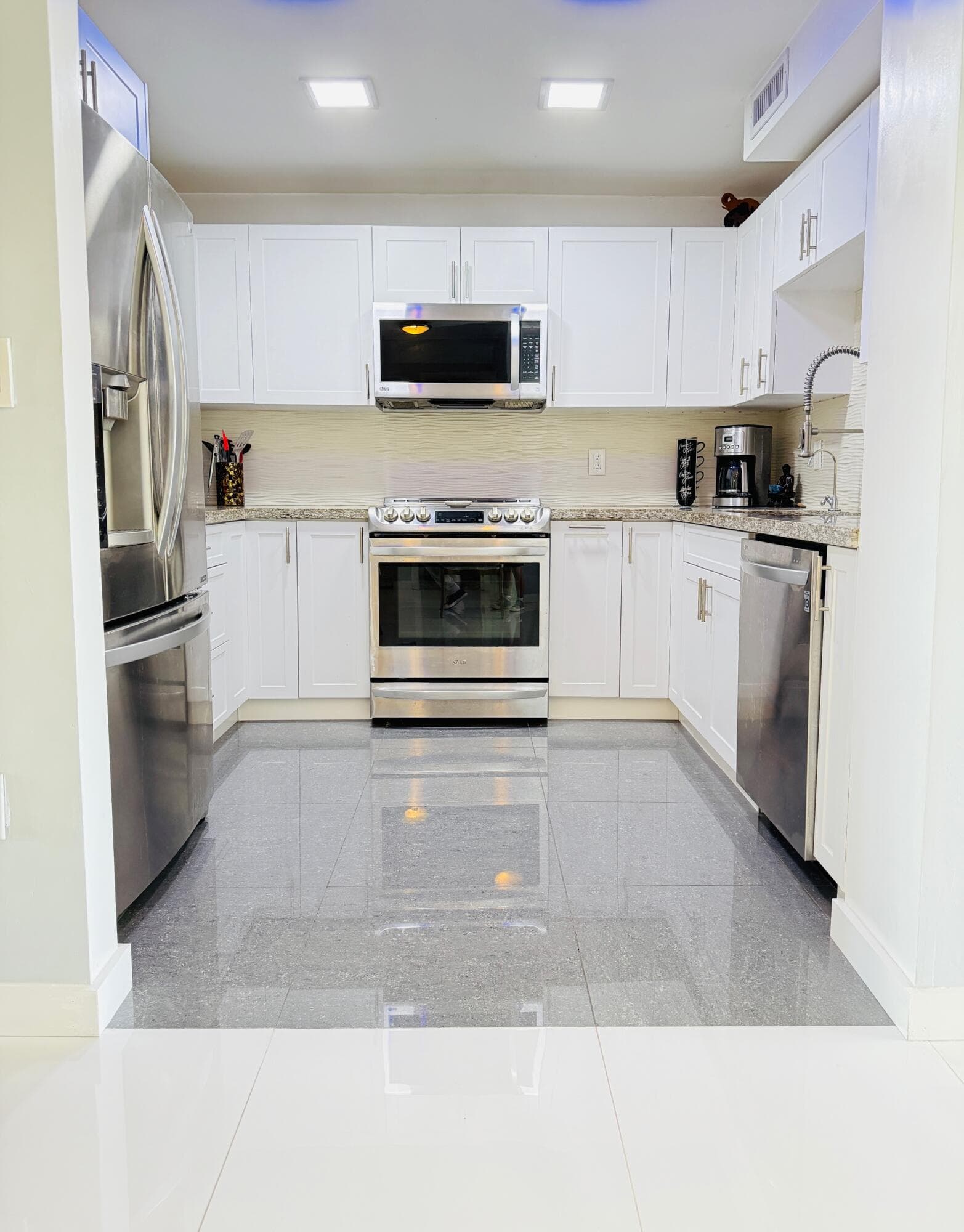 4164 Inverrary Drive 404, Lauderhill, FL 33319 — photo 4 of 23