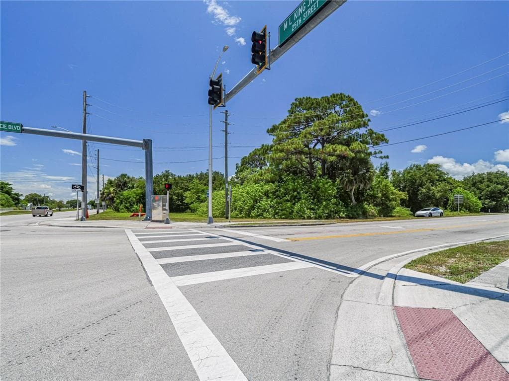 2551 St Lucie Boulevard, Fort Pierce, FL 34946 — photo 16 of 33