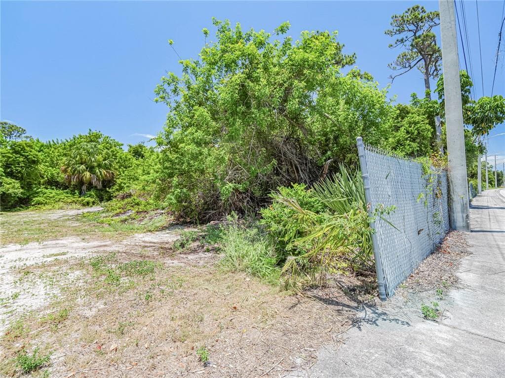 2551 St Lucie Boulevard, Fort Pierce, FL 34946 — photo 29 of 33