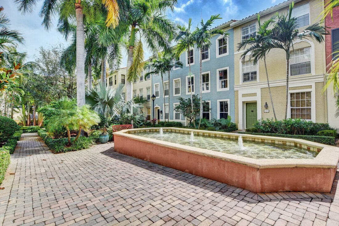 580 S Sapodilla Avenue 105, West Palm Beach, FL 33401 — photo 22 of 24