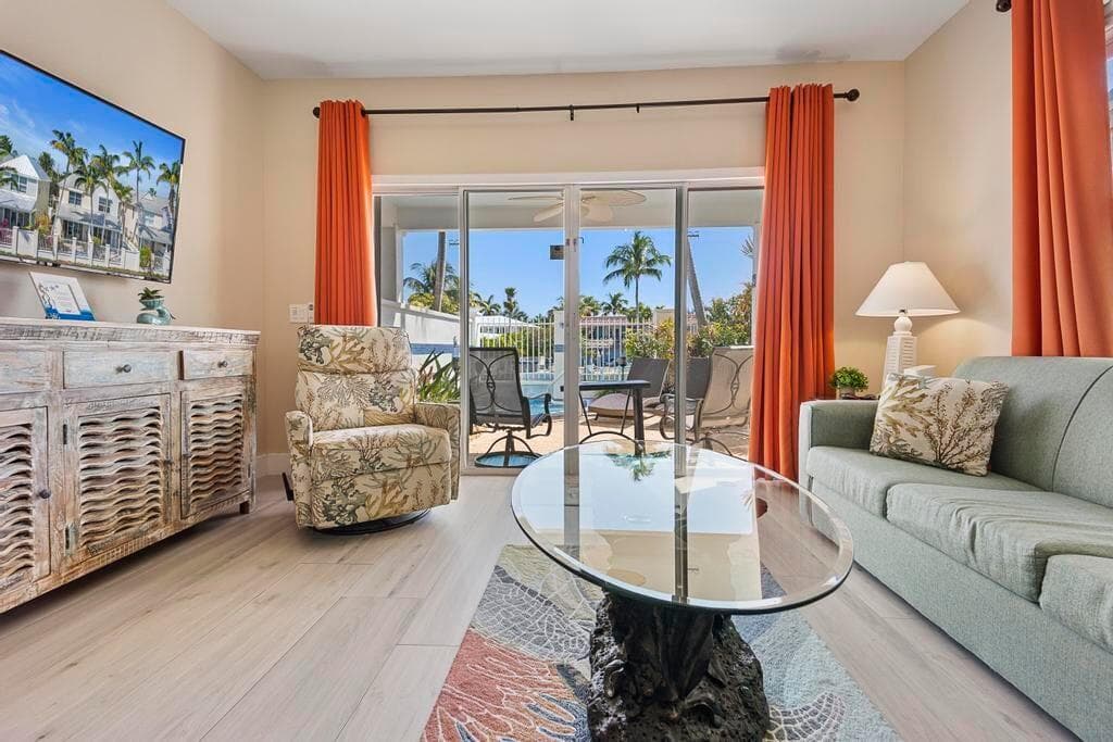 7031 Harbor Village Drive 7031, Duck Key, FL 33050 — photo 32 of 52