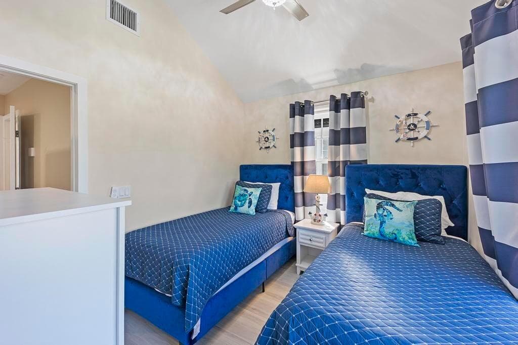 7031 Harbor Village Drive 7031, Duck Key, FL 33050 — photo 46 of 52