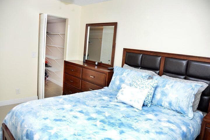 3400 Springdale Boulevard 316, Palm Springs, FL 33461 — photo 3 of 10