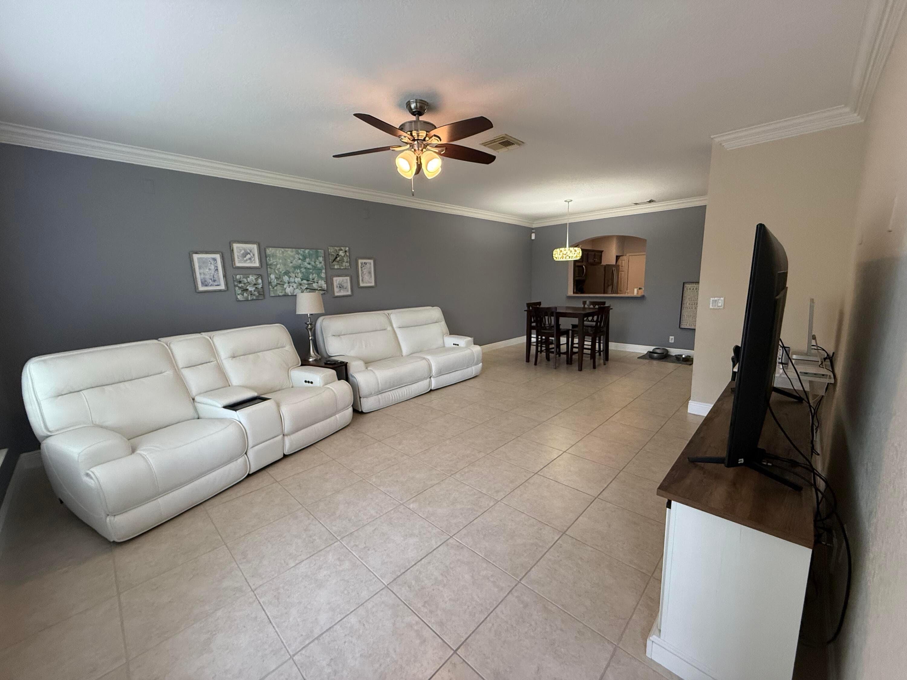 2136 Oakmont Drive, Riviera Beach, FL 33404 — photo 11 of 34