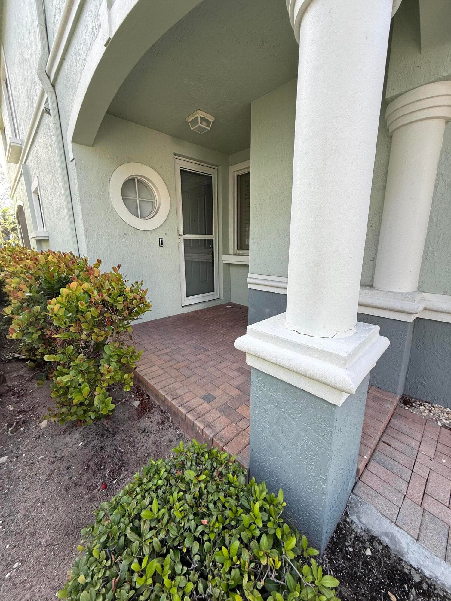 2136 Oakmont Drive, Riviera Beach, FL 33404 — photo 3 of 34
