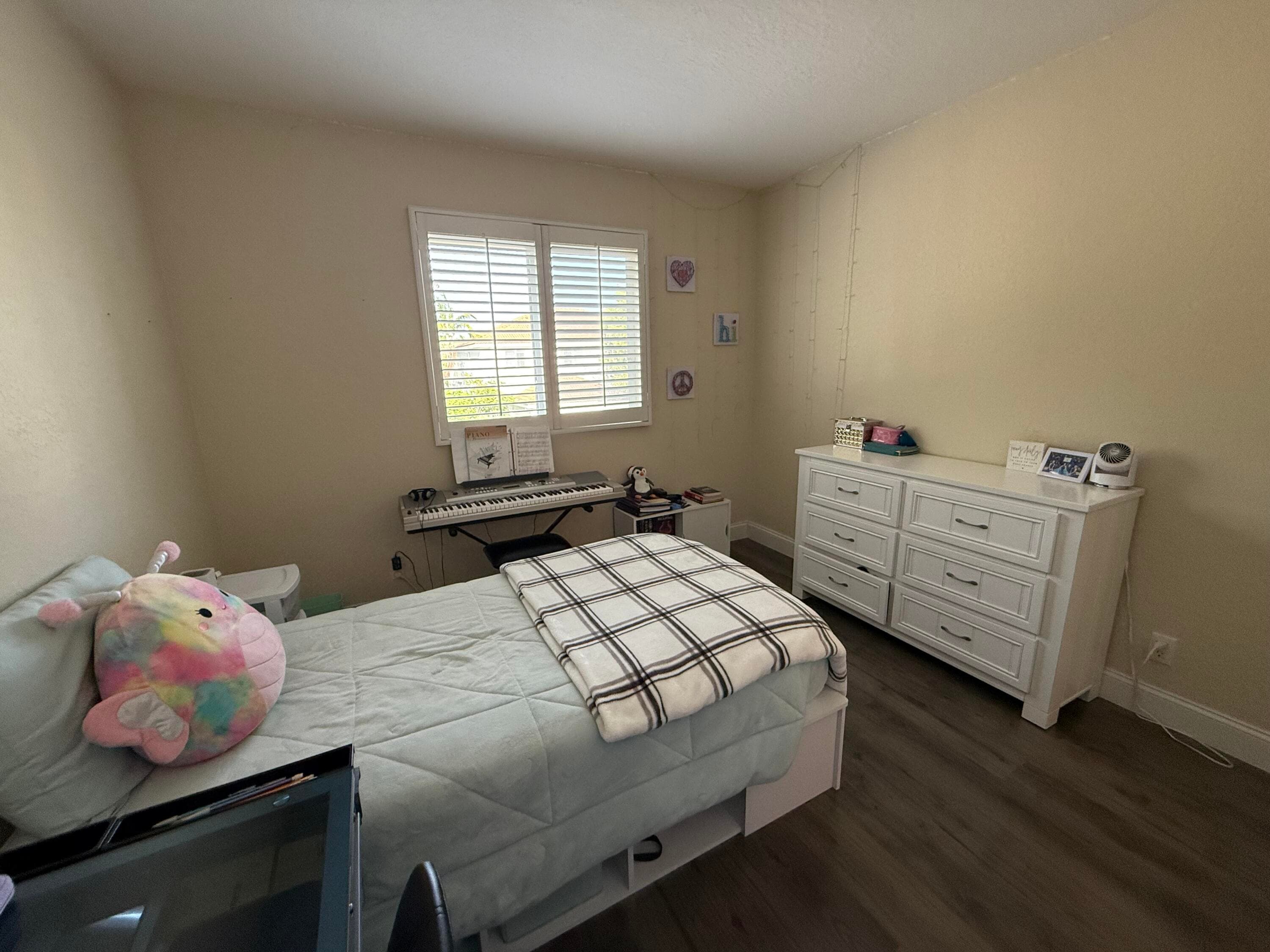 2136 Oakmont Drive, Riviera Beach, FL 33404 — photo 17 of 34