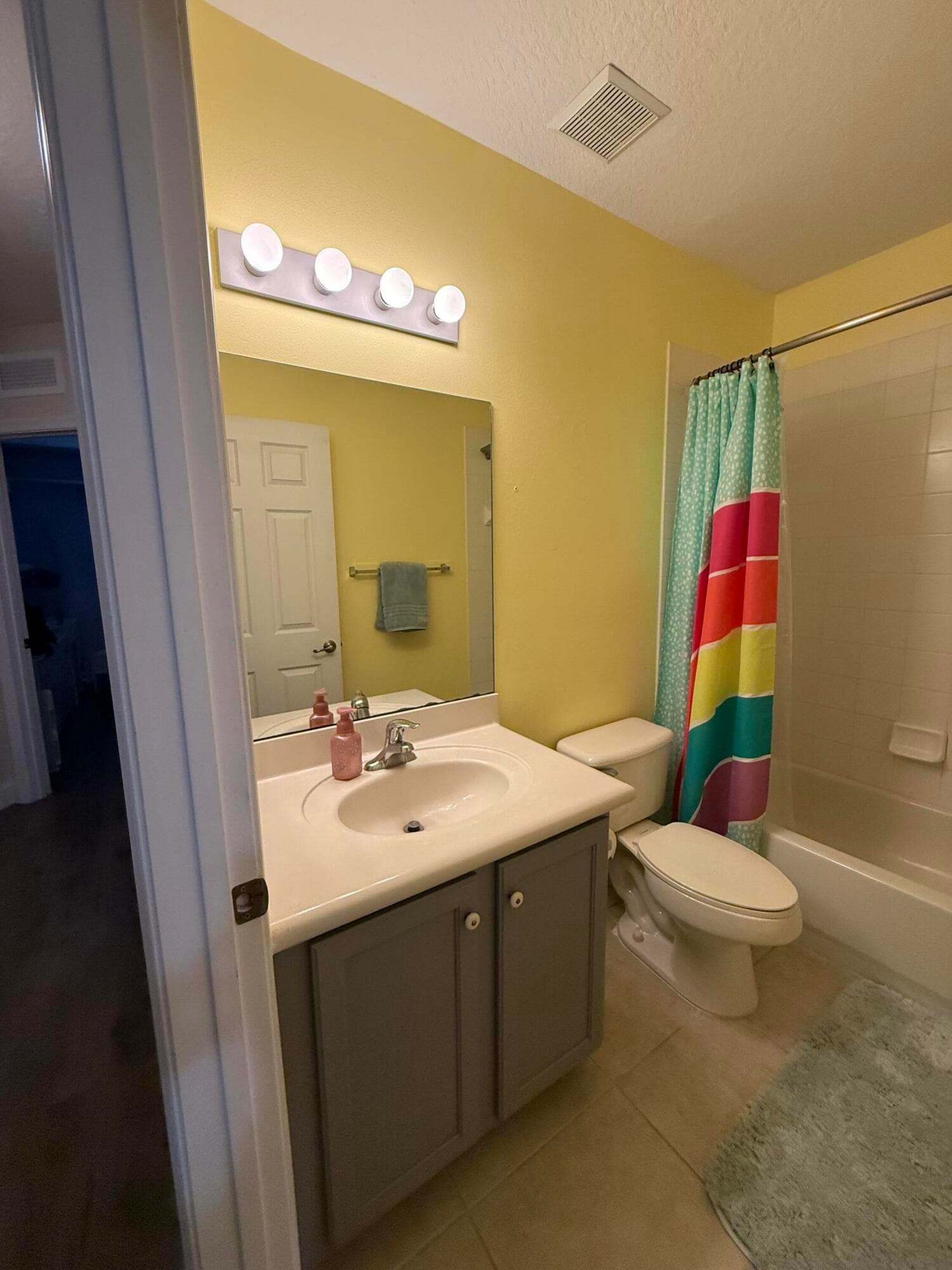2136 Oakmont Drive, Riviera Beach, FL 33404 — photo 15 of 34