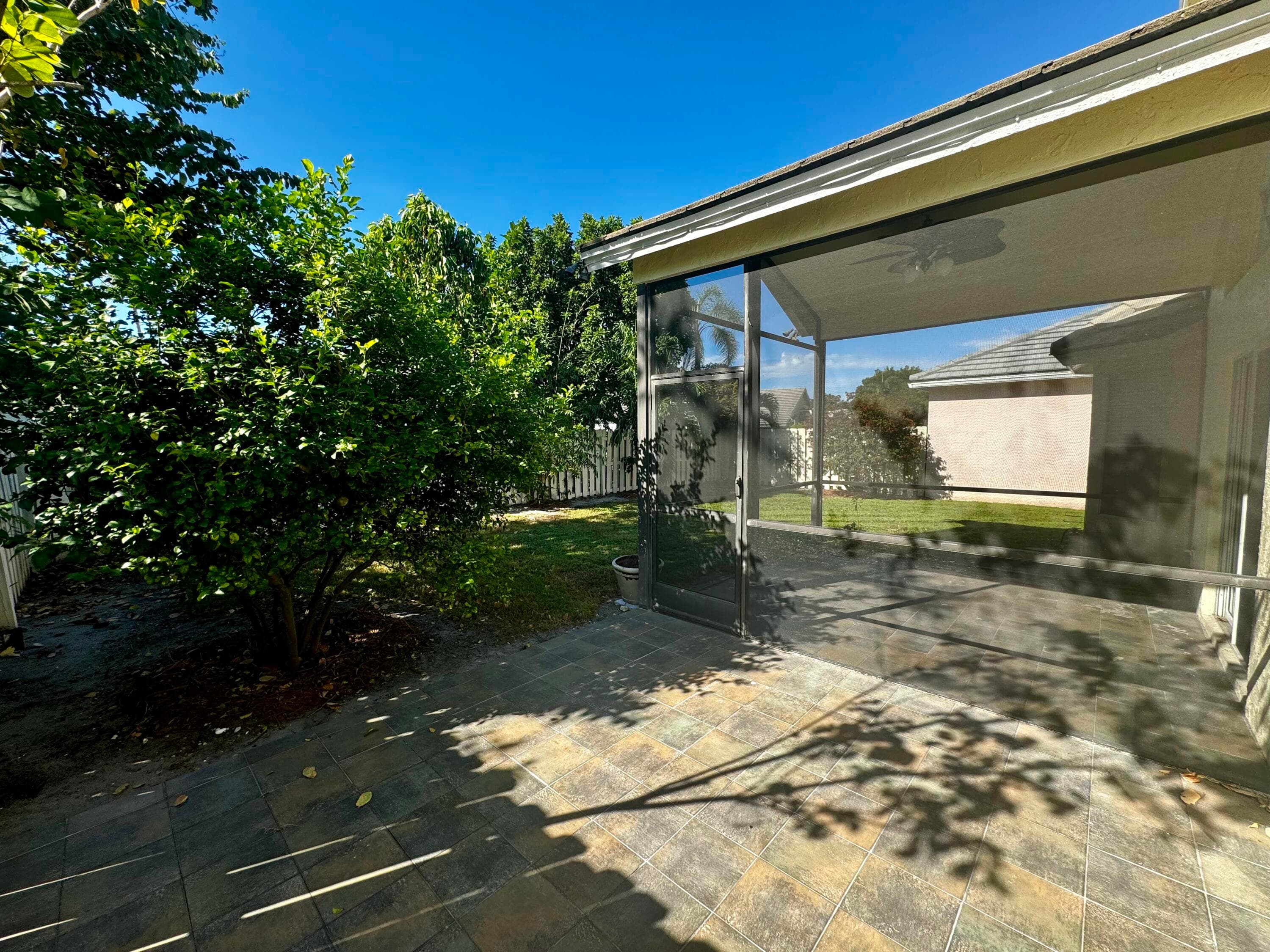 2014 Normandy Circle, West Palm Beach, FL 33409 — photo 4 of 21