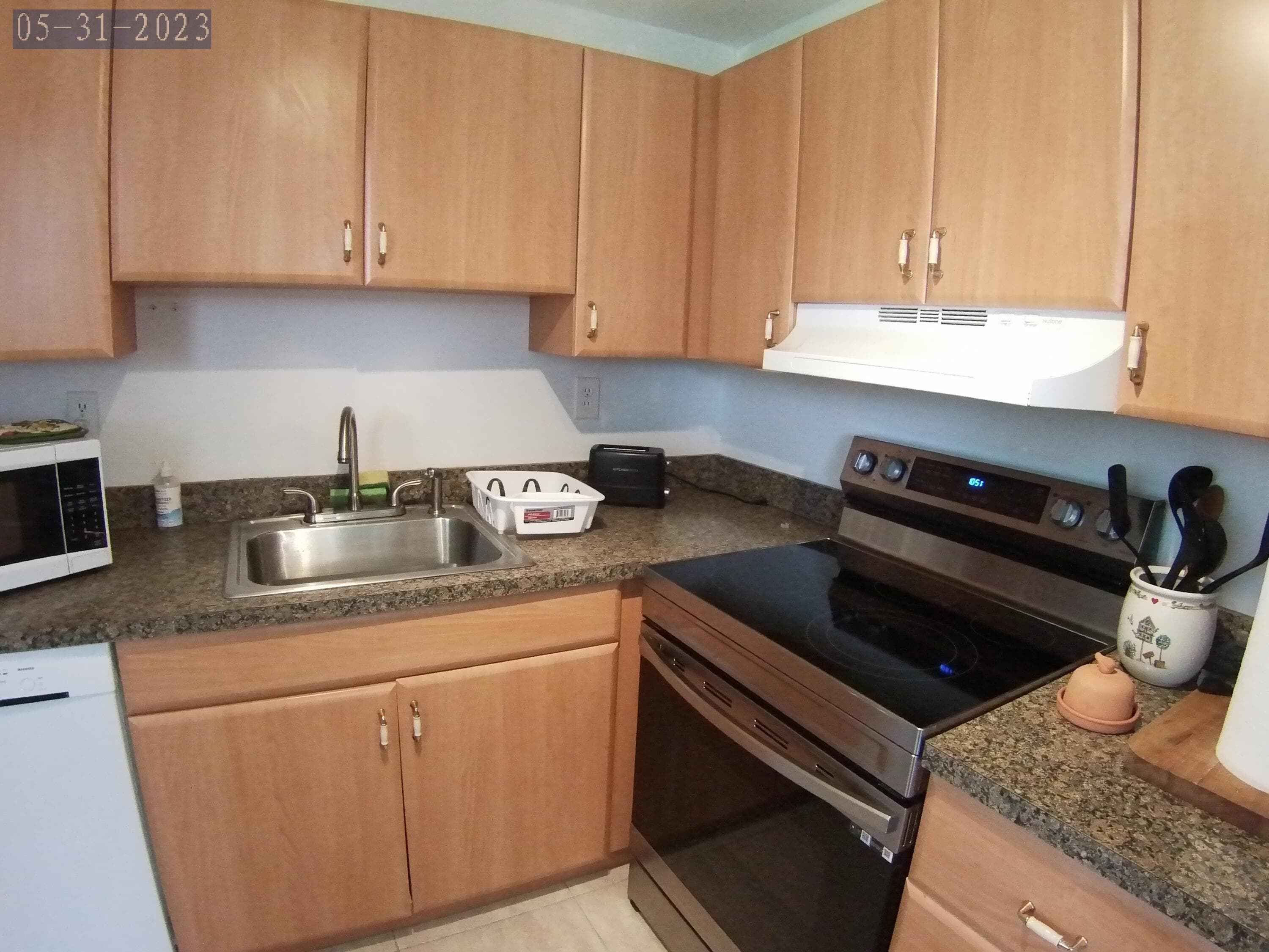 865 Flanders S, Delray Beach, FL 33484 — photo 13 of 49