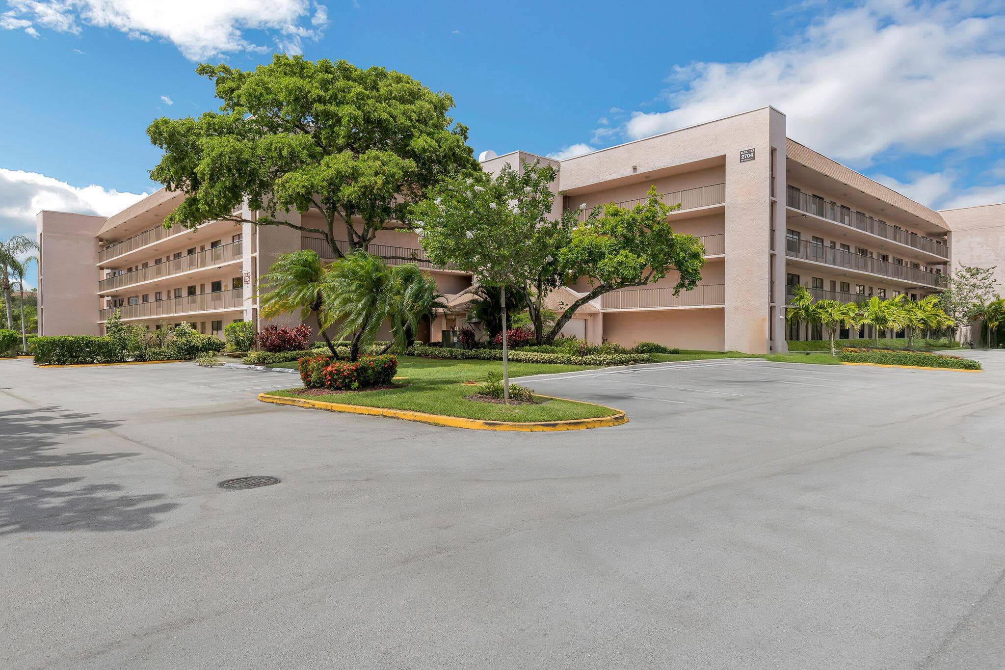 2704 NW 104th Avenue 401, Sunrise, FL 33322 — photo 1 of 37