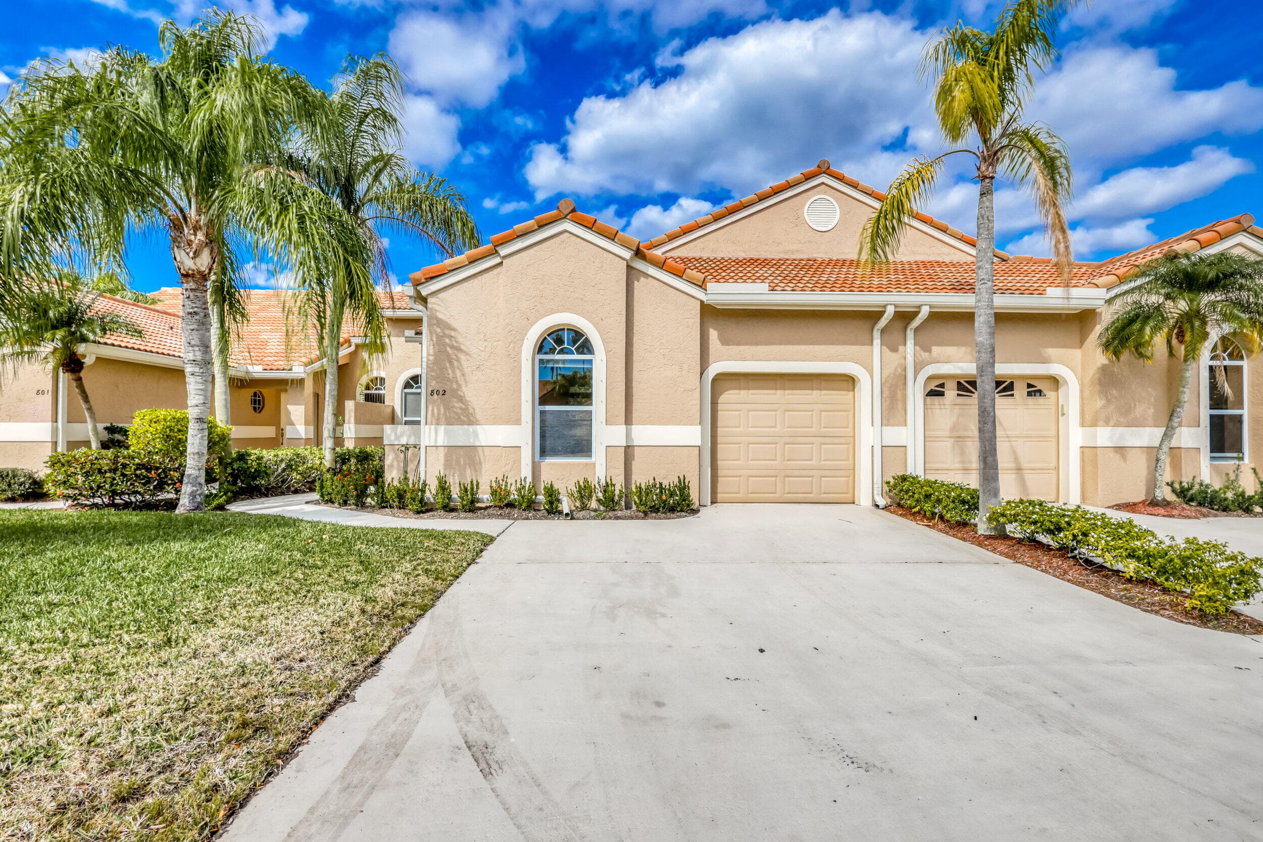 802 Sabal Palm Lane, Palm Beach Gardens, FL 33418 — photo 1 of 32