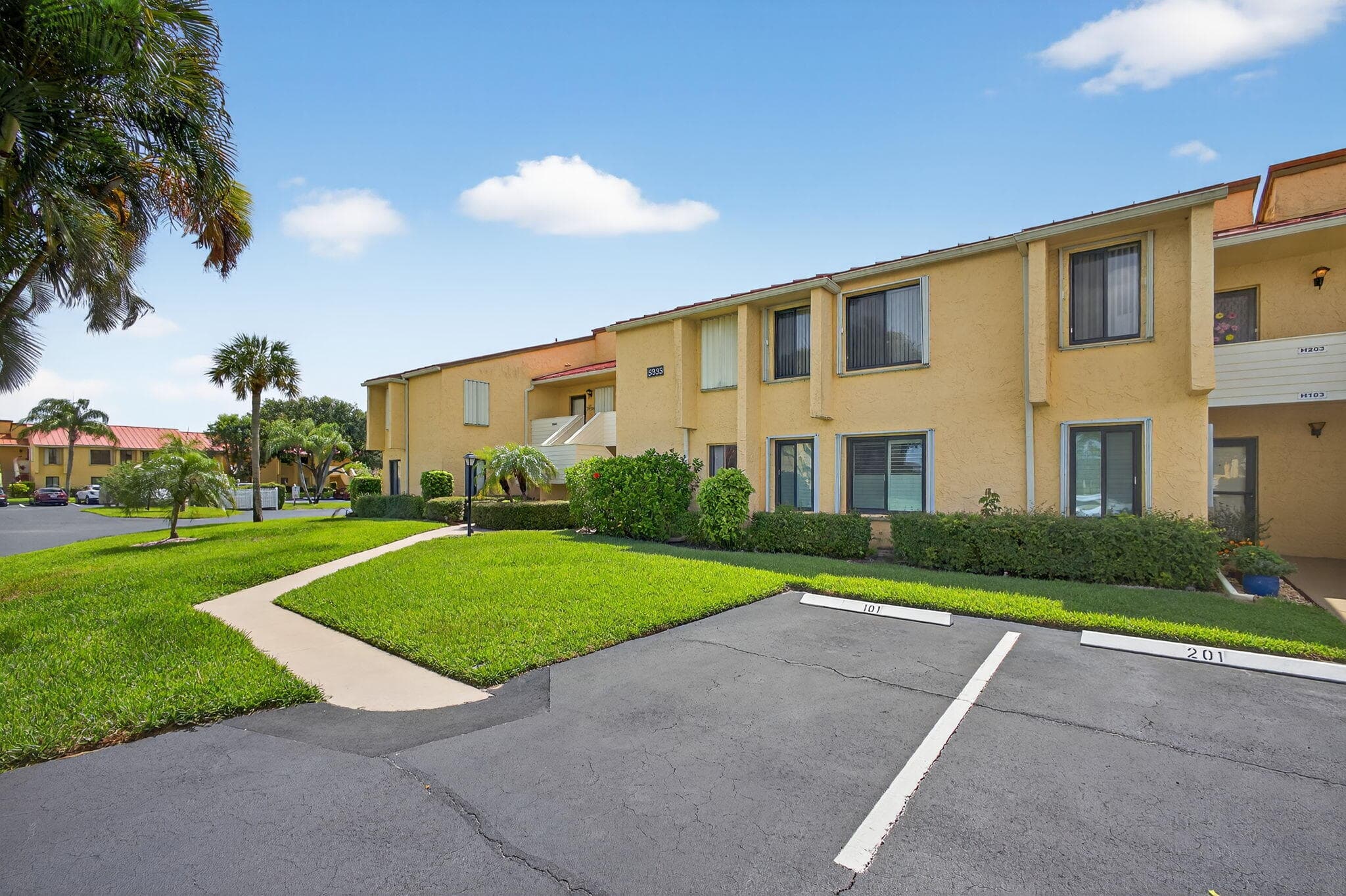 5335 SE Miles Grant Road 102, Stuart, FL 34997 — photo 1 of 39