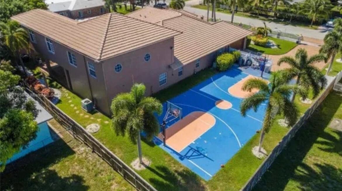 423 NE 3rd Street, Pompano Beach, FL 33060 — photo 3 of 33