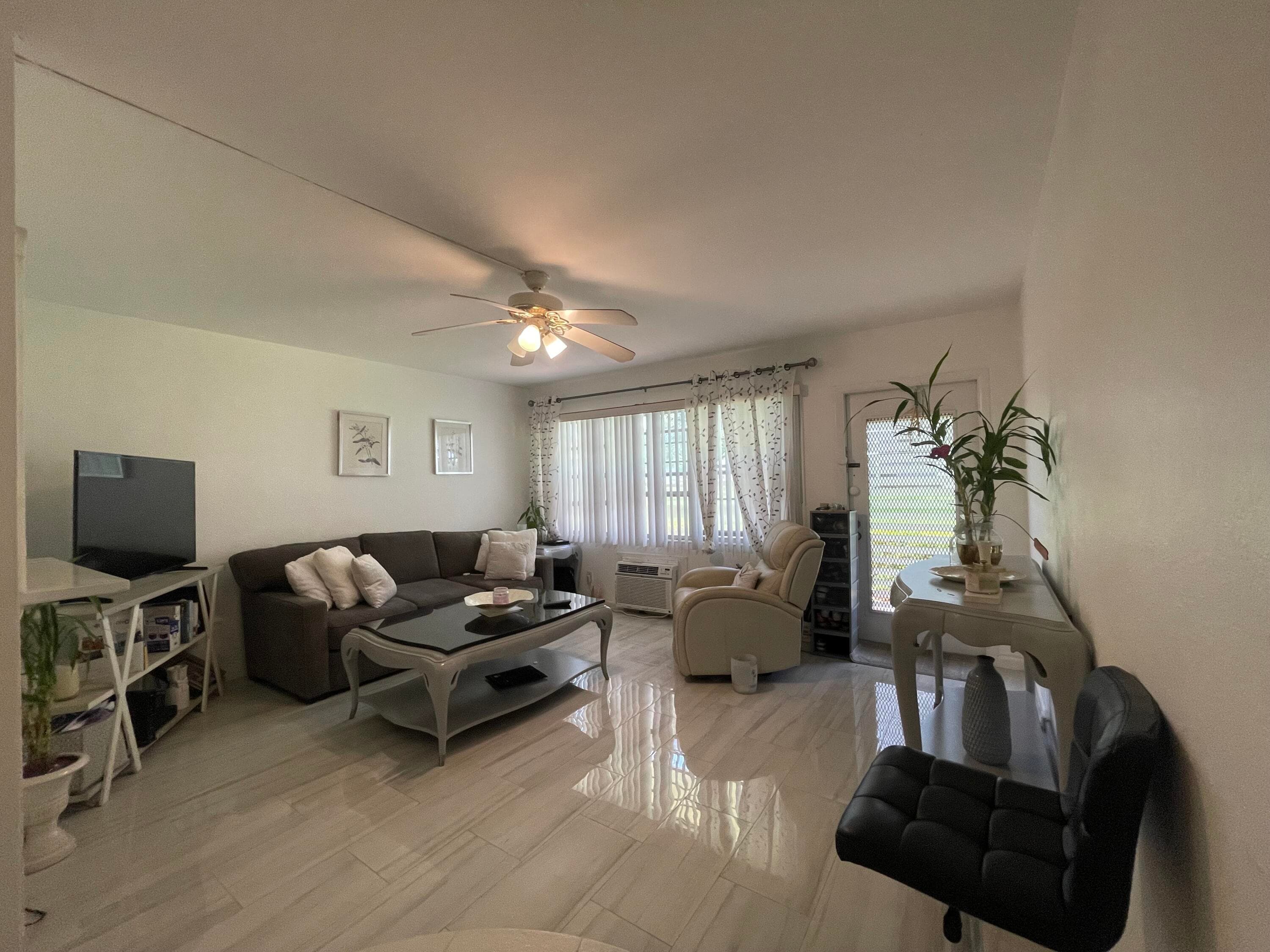 49 Mansfield B, Boca Raton, FL 33434 — photo 29 of 39