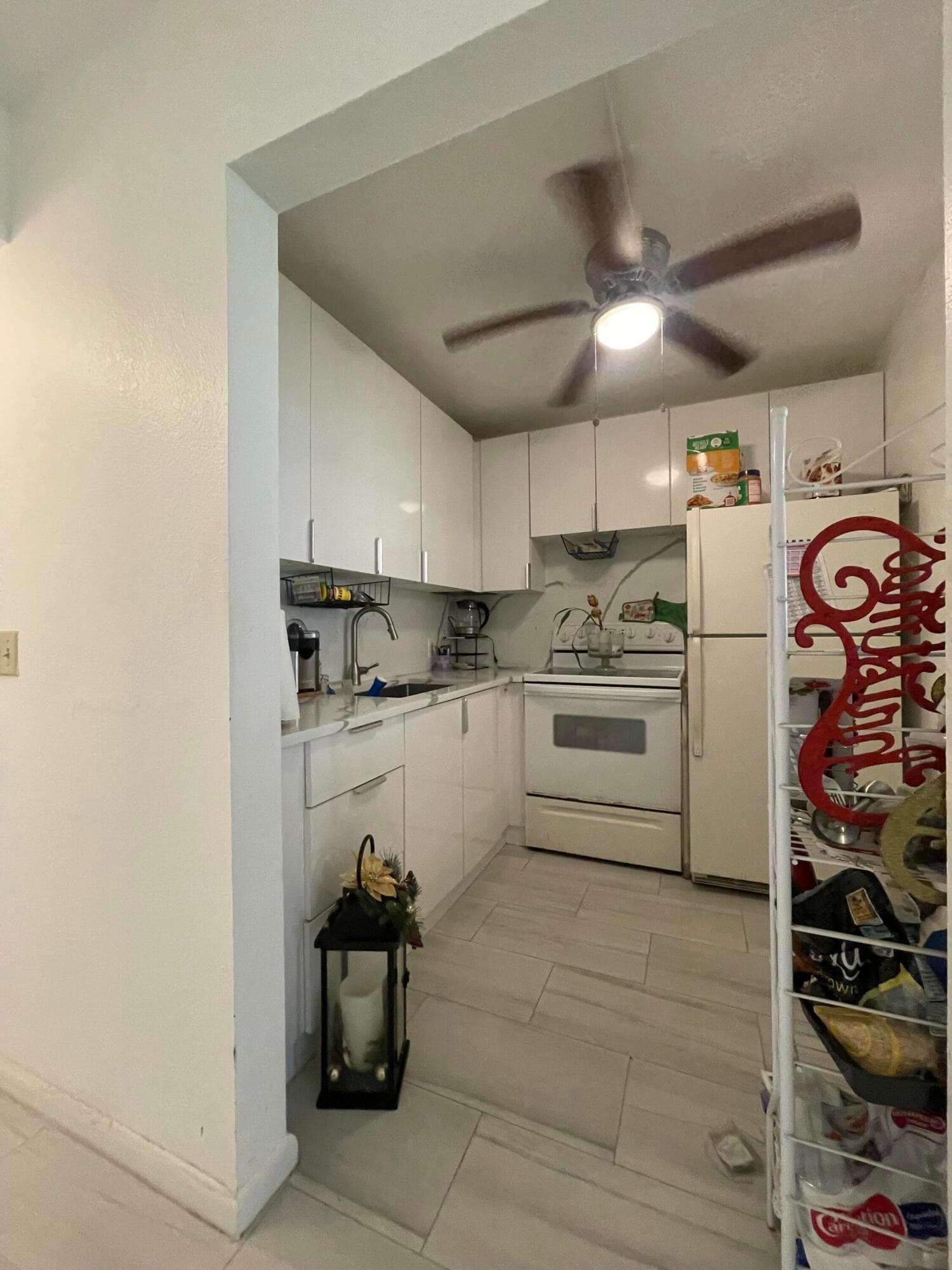 49 Mansfield B, Boca Raton, FL 33434 — photo 9 of 39