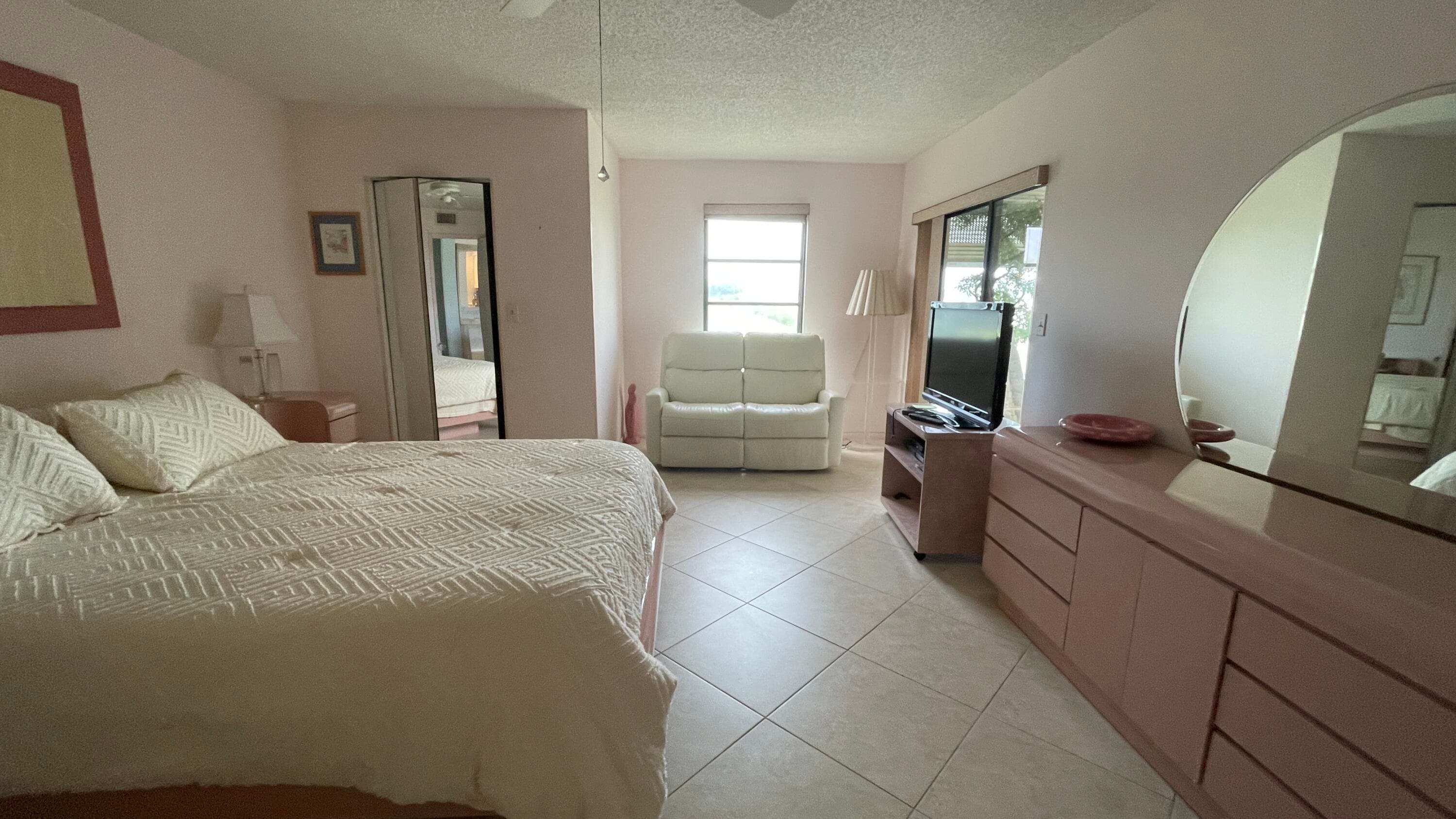 6866 Huntington Lane 305, Delray Beach, FL 33446 — photo 8 of 38