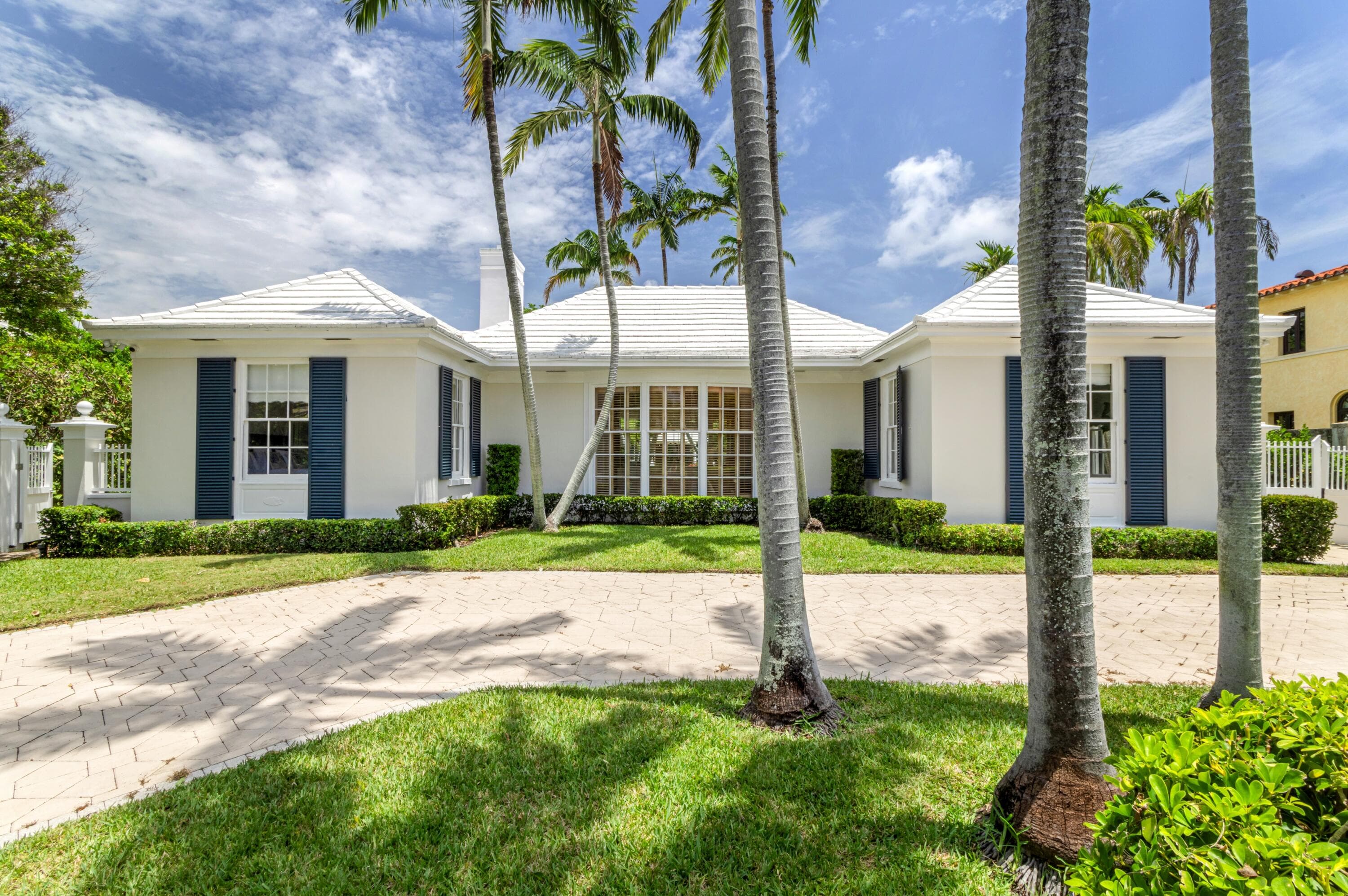 145 Clarendon Avenue, Palm Beach, FL 33480 — photo 2 of 39