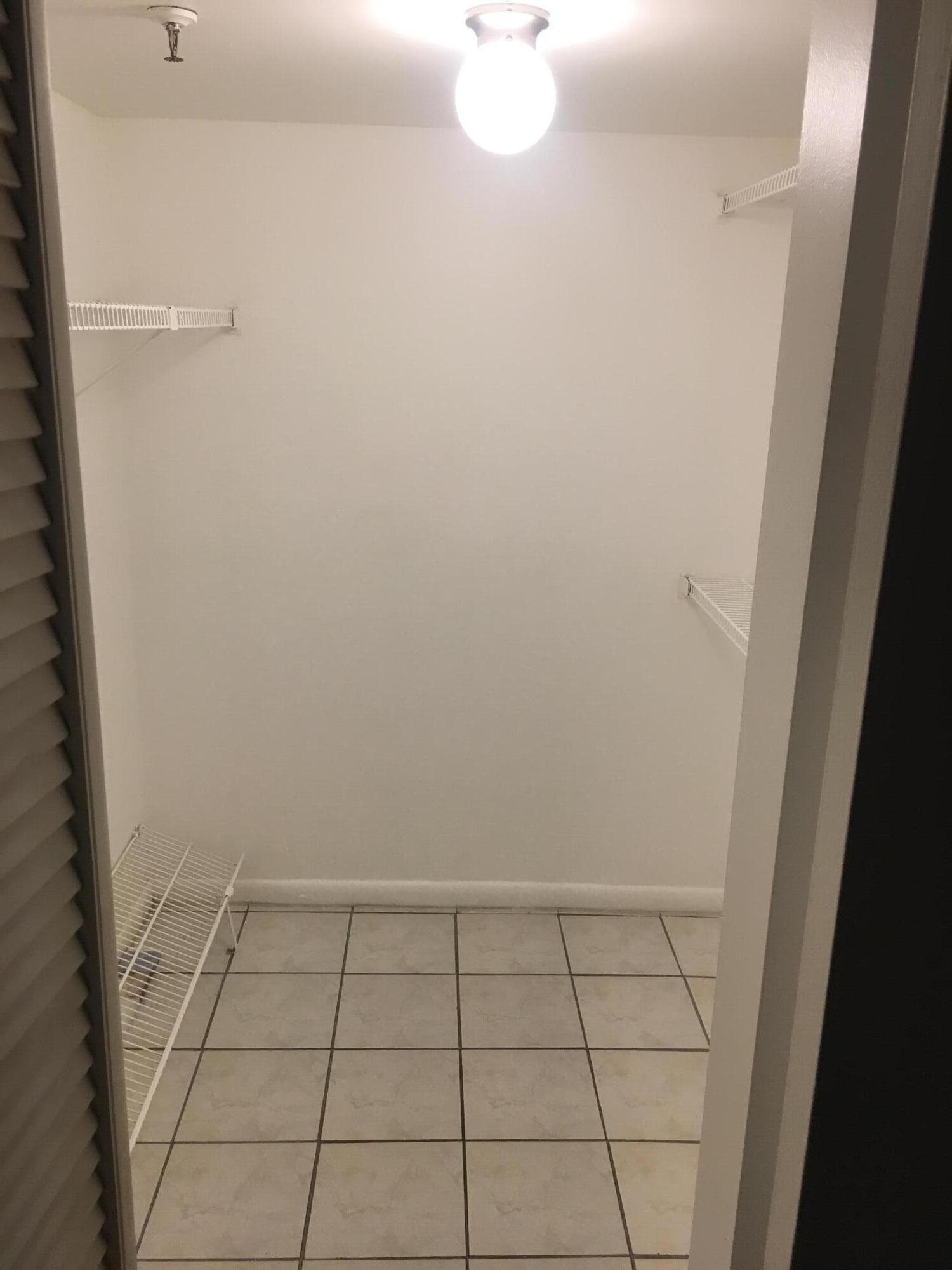 5280 NW 2nd Avenue 213, Boca Raton, FL 33487 — photo 5 of 17