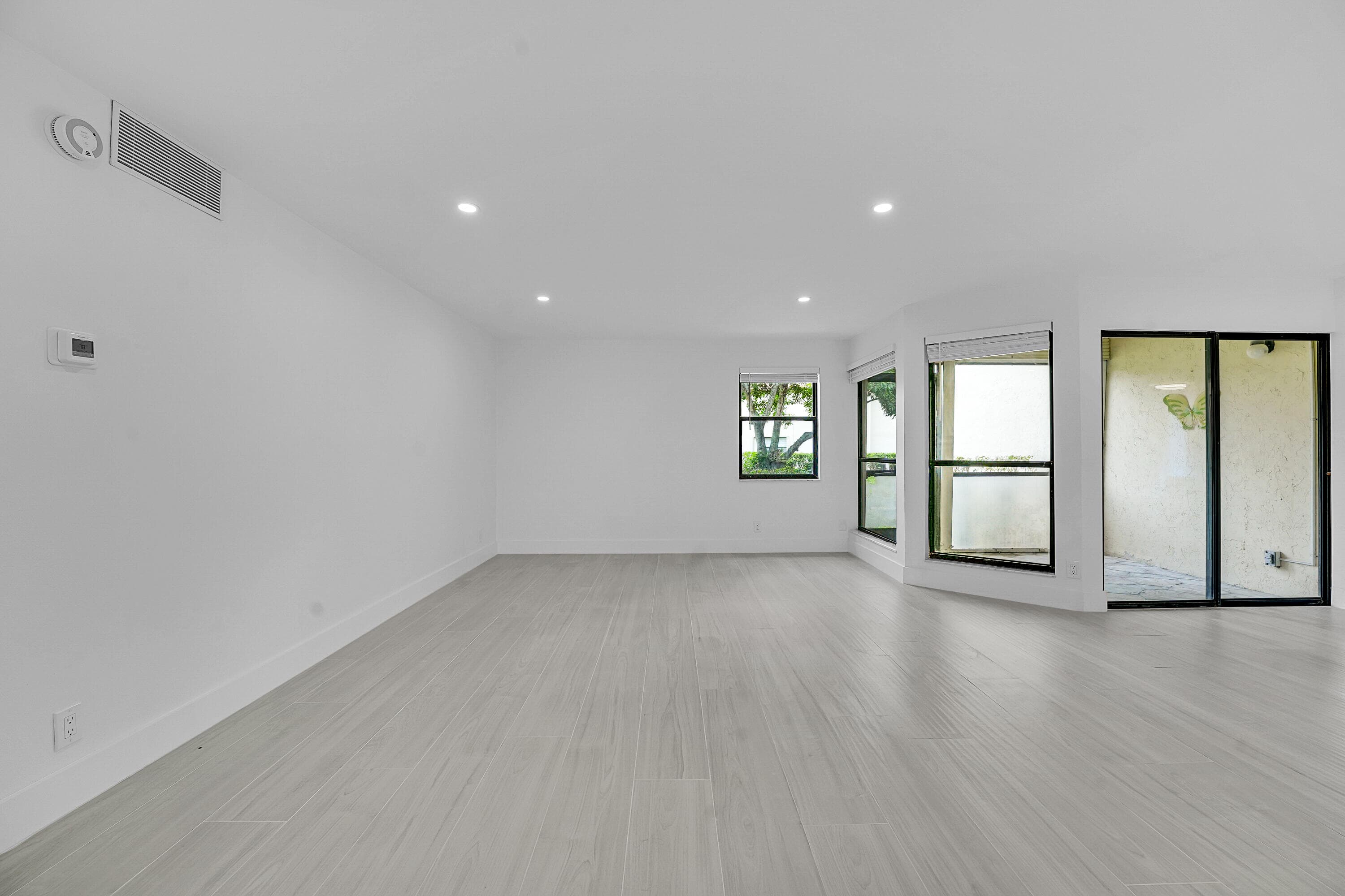 3373 Lucerne Park Drive, Greenacres, FL 33467 — photo 5 of 24