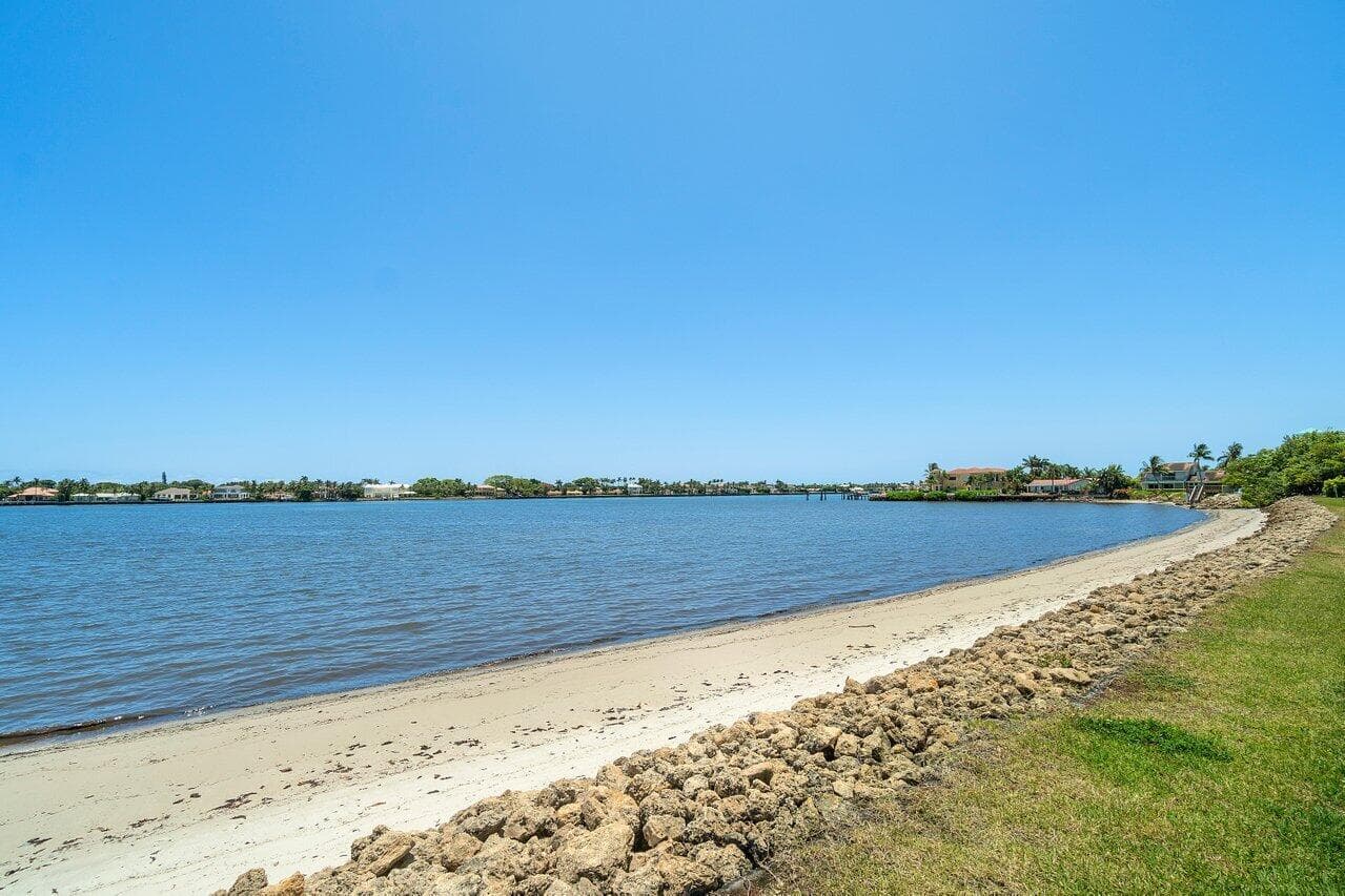 103 Half Moon Circle E2, Hypoluxo, FL 33462 — photo 33 of 43