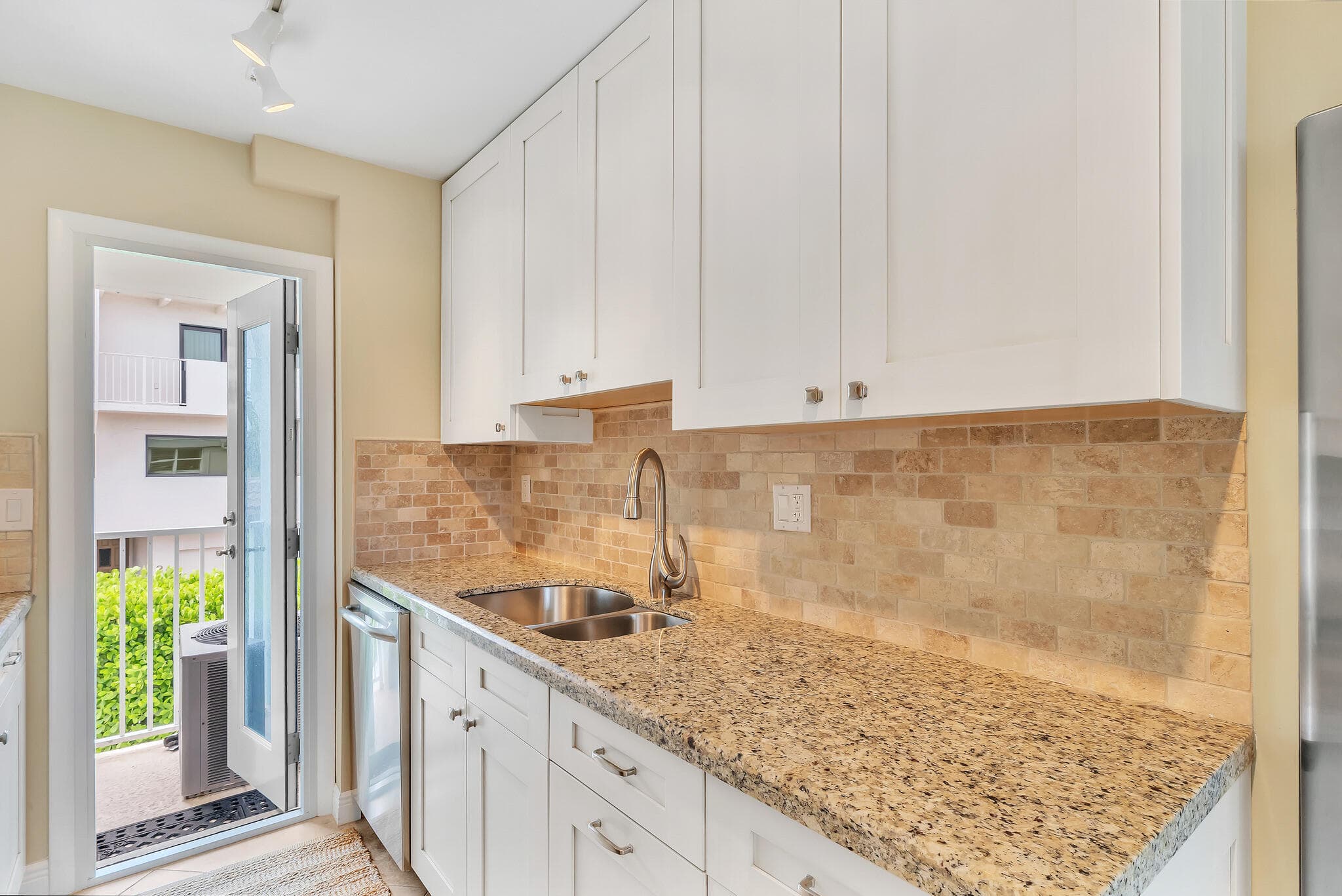 1221 Hillsboro Mile 42b, Hillsboro Beach, FL 33062 — photo 34 of 45