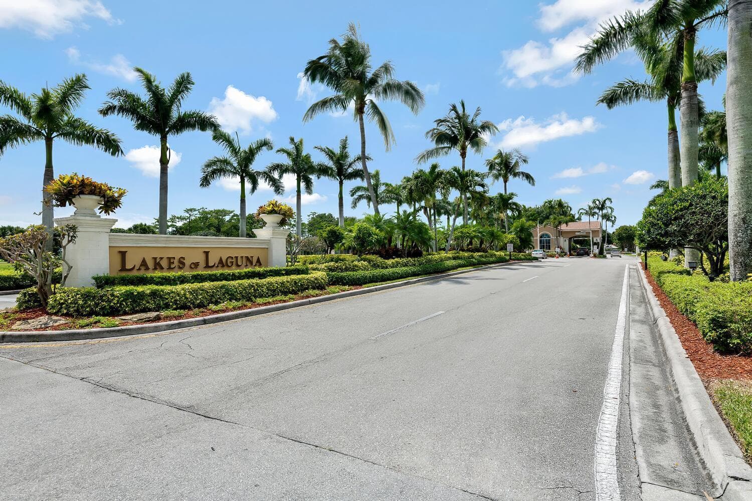 4043 Lake Tahoe Circle, West Palm Beach, FL 33409 — photo 3 of 30