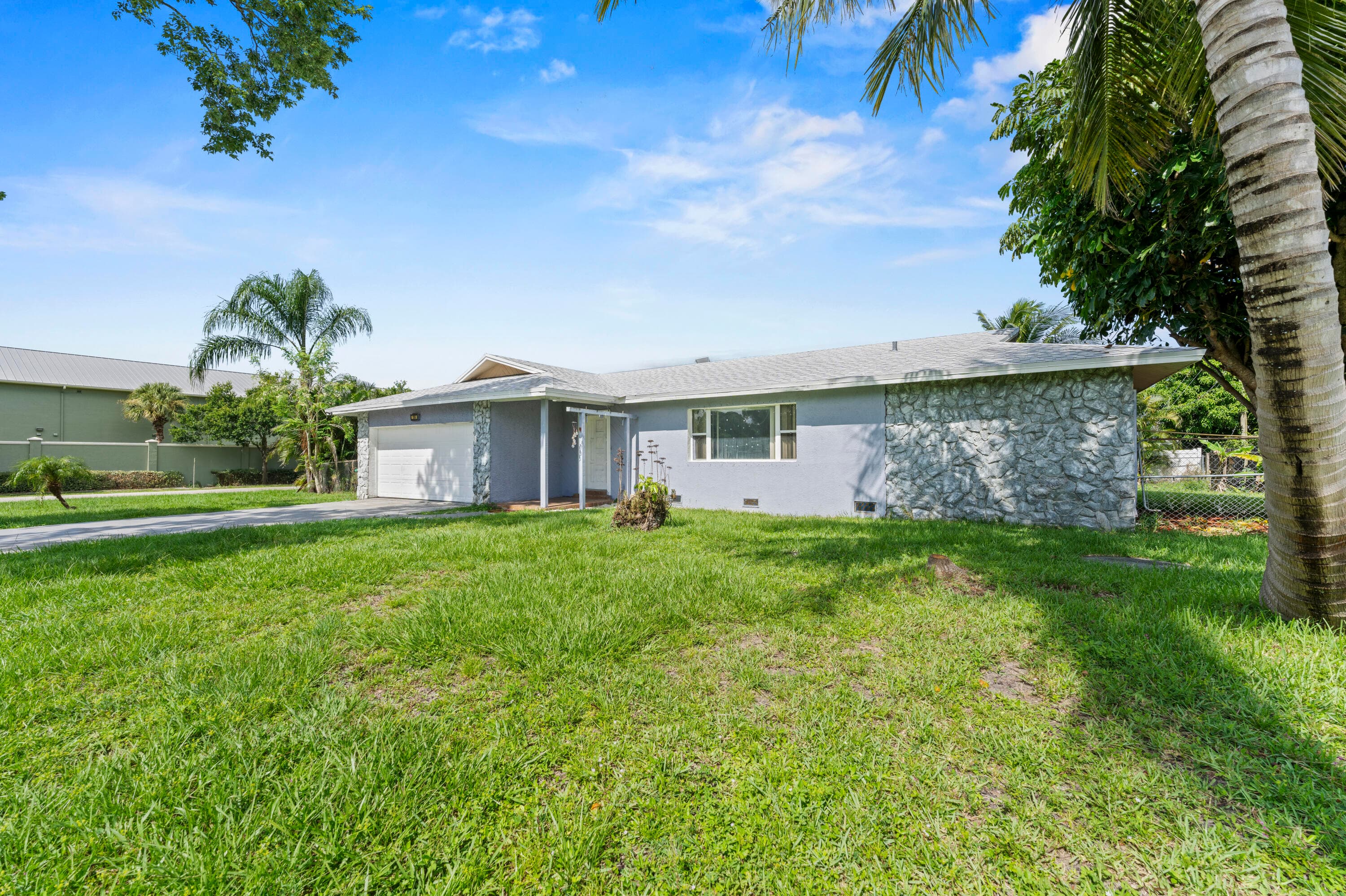 106 NW Broadview Street, Port St. Lucie, FL 34983 — photo 4 of 47