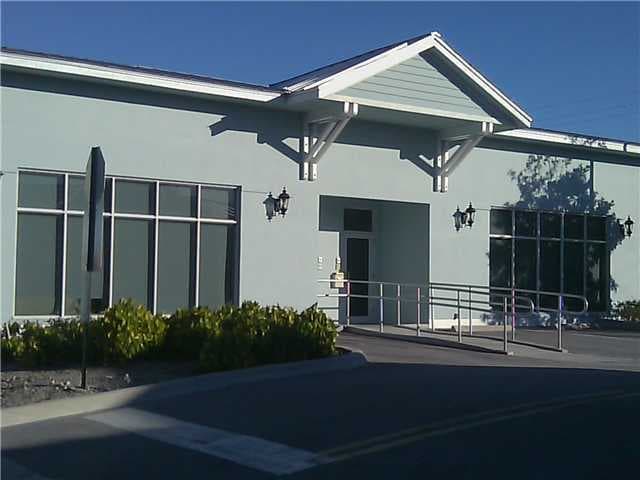 272 W Hillsboro Boulevard, Deerfield Beach, FL 33441 — photo 1 of 2