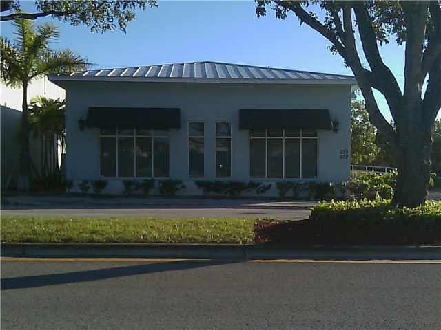 272 W Hillsboro Boulevard, Deerfield Beach, FL 33441 — photo 2 of 2